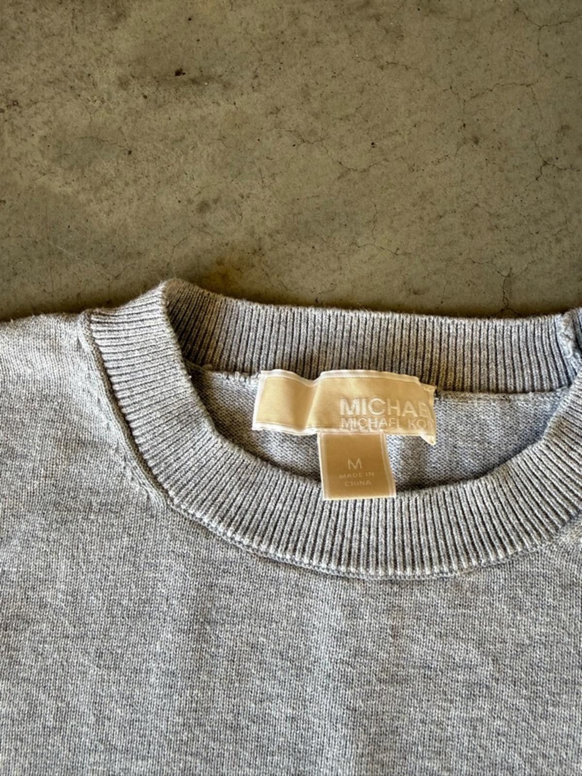 Michael Kors Michael Kors / Sweater Medium Button Detail Crewneck / Gray Size M / US 6-8 / IT 42-44 - 4 Thumbnail
