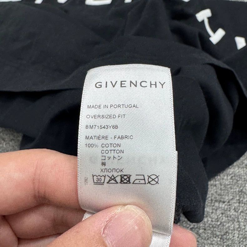 Givenchy Givenchy Embroidered Letter Logo Short Sleeve Size US L / EU 52-54 / 3 - 5 Thumbnail