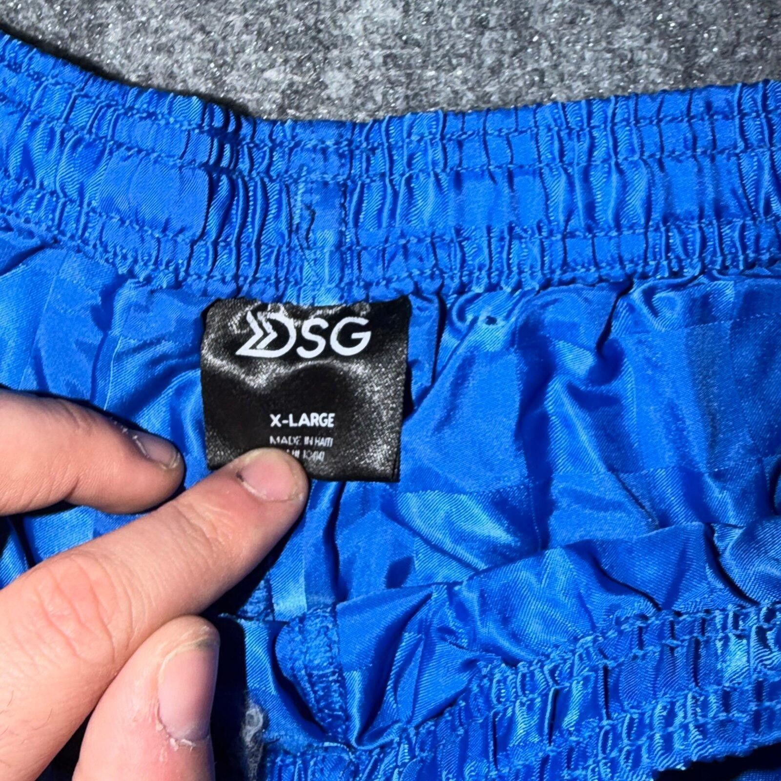 Nike DSG Checkered Blue Dazzle Shorts Volley Shorts Mens SM Vtg Size US 30 / EU 46 - 3 Thumbnail