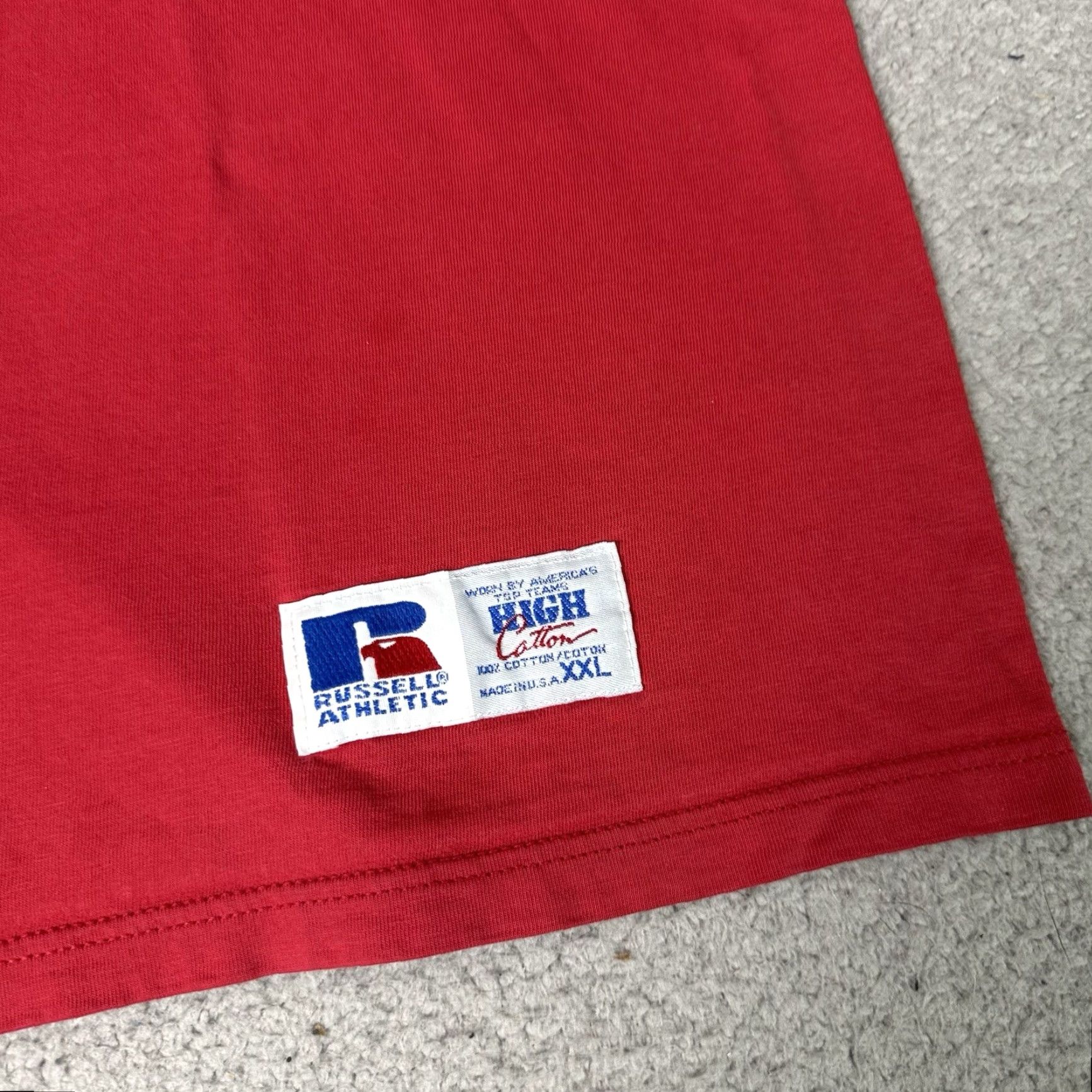 Russell Athletic VINTAGE Russell Athletic T Shirt Adult 2XL Red Logo 90s USA Cotton Shirt Mens Size US XXL / EU 58 / 5 - 3 Thumbnail