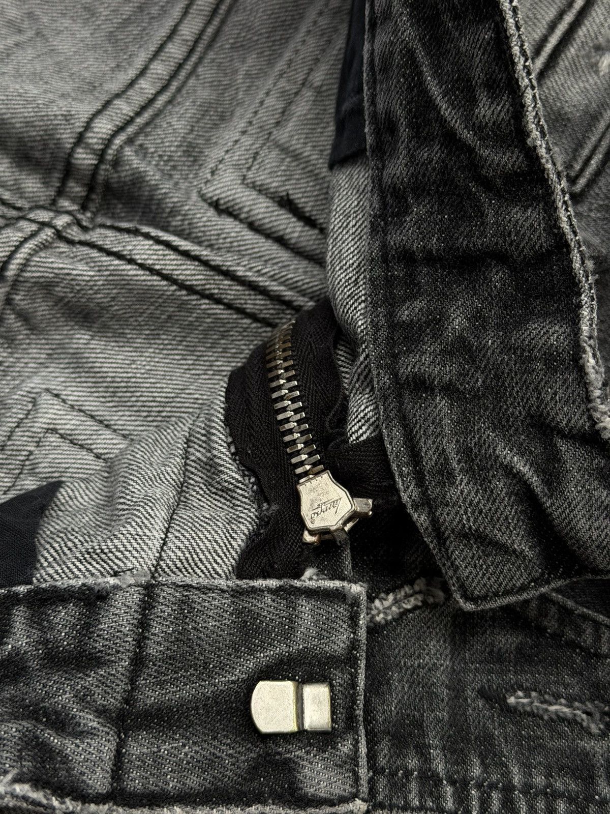 Balmain BALMAIN Decarnin FW2010 Flared Biker Buttoned Ripped Jeans Size US 28 / EU 44 - 16 Thumbnail