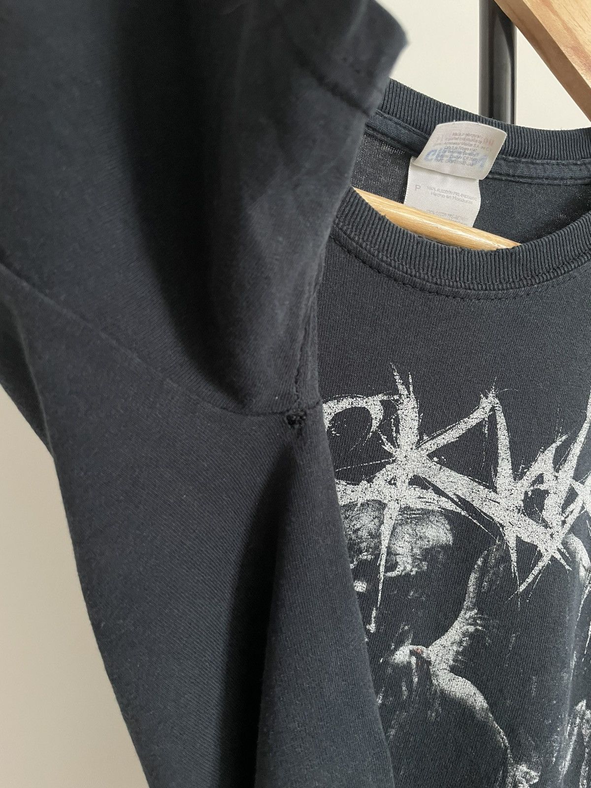 Band Tees Vintage 00's Black Wall Hard Metal Band T- Shirt Size US S / EU 44-46 / 1 - 10 Thumbnail
