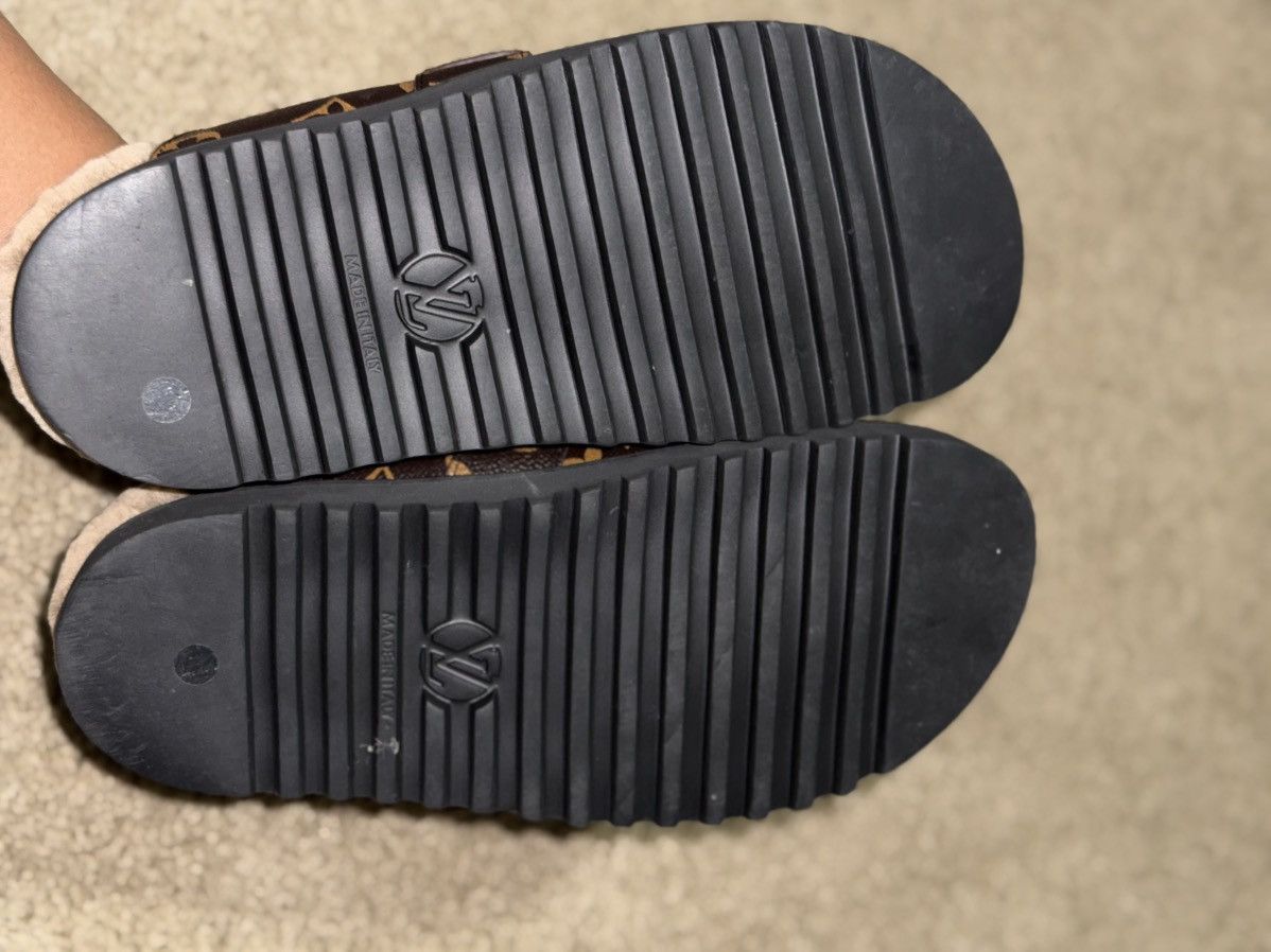 Other LV Mule Slides Size US 8.5 / IT 38.5 - 6 Thumbnail