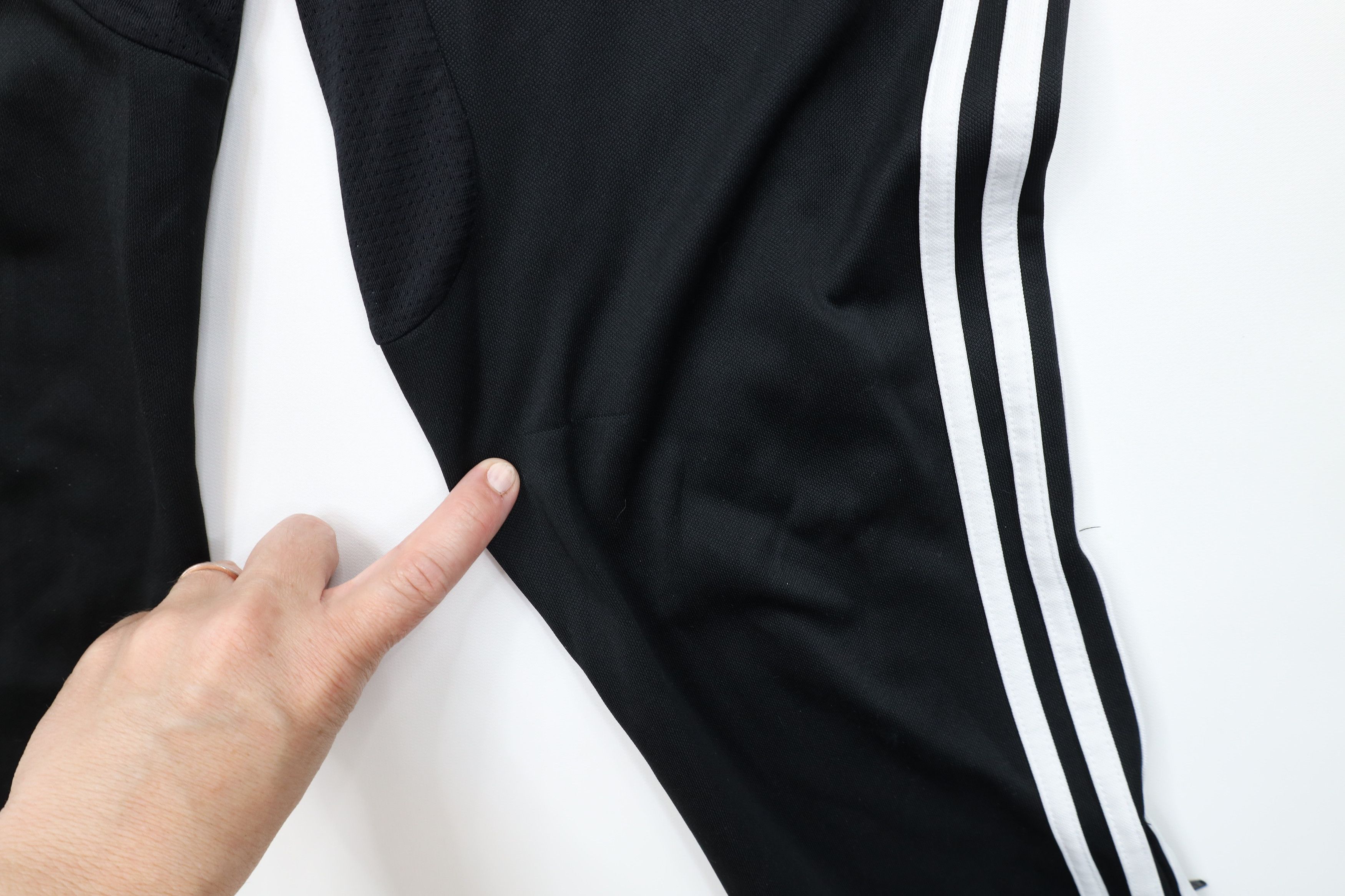 Adidas Vintage Y2K Adidas Striped Tapered Leg Soccer Warm Up Pants Size US 32 / EU 48 - 6 Thumbnail