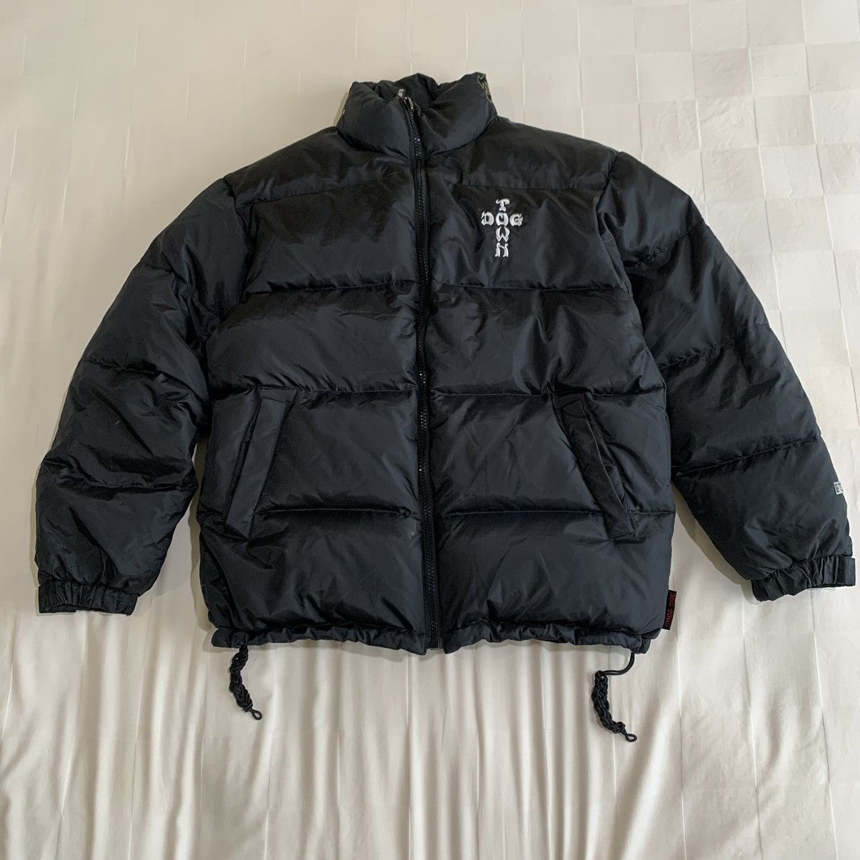 Dogtown Vtg Dogtown Big Cross Logo Reversible Puffer Jackets Black Size US L / EU 52-54 / 3 - 11 Thumbnail