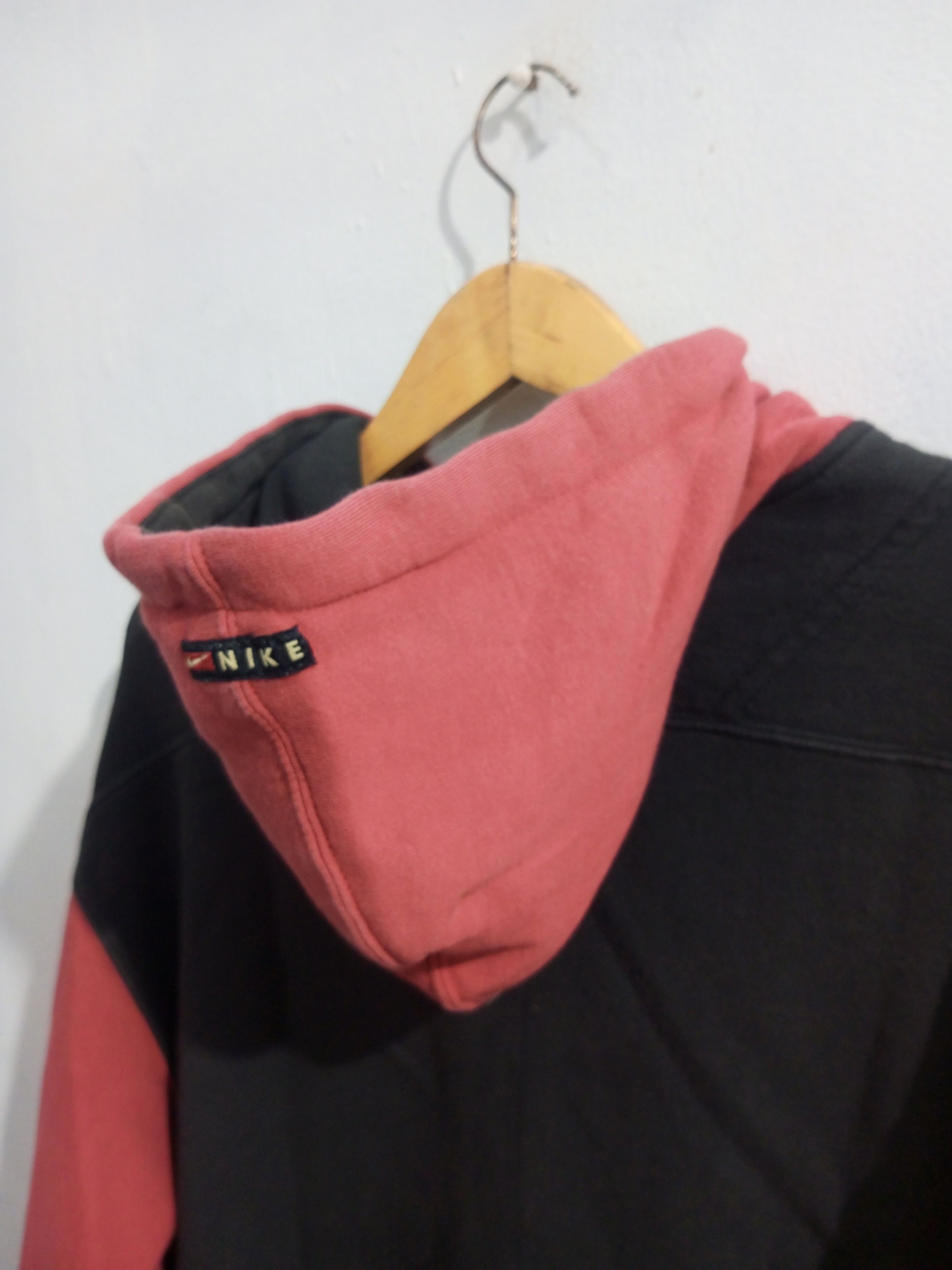 Nike × Vintage Vintage nike big Swoosh sun fadded hoodie Size US M / EU 48-50 / 2 - 11 Thumbnail
