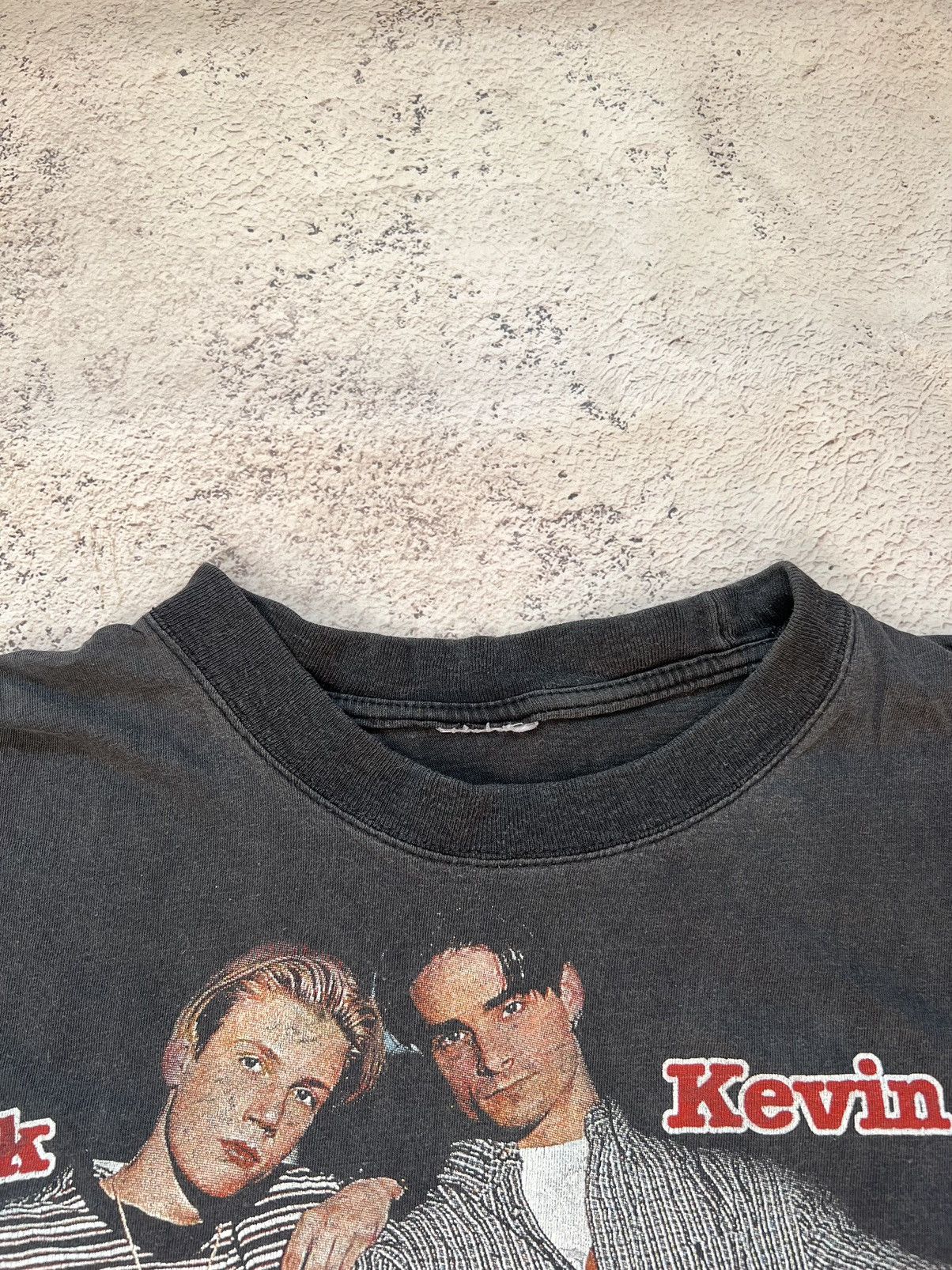 Band Tees × Rap Tees × Vintage Vintage 90s BackStreet Boys Allover Faded Band T Shirt Size US S / EU 44-46 / 1 - 3 Thumbnail