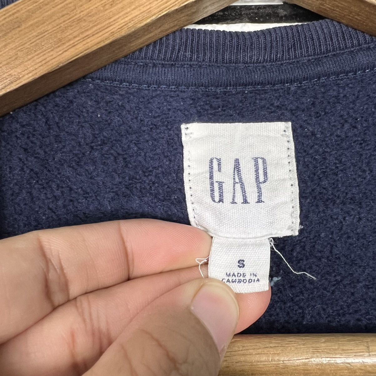 Gap GAP Spellout Big Logo Crewneck Sweatshirt #4224-C192 Size US S / EU 44-46 / 1 - 9 Thumbnail