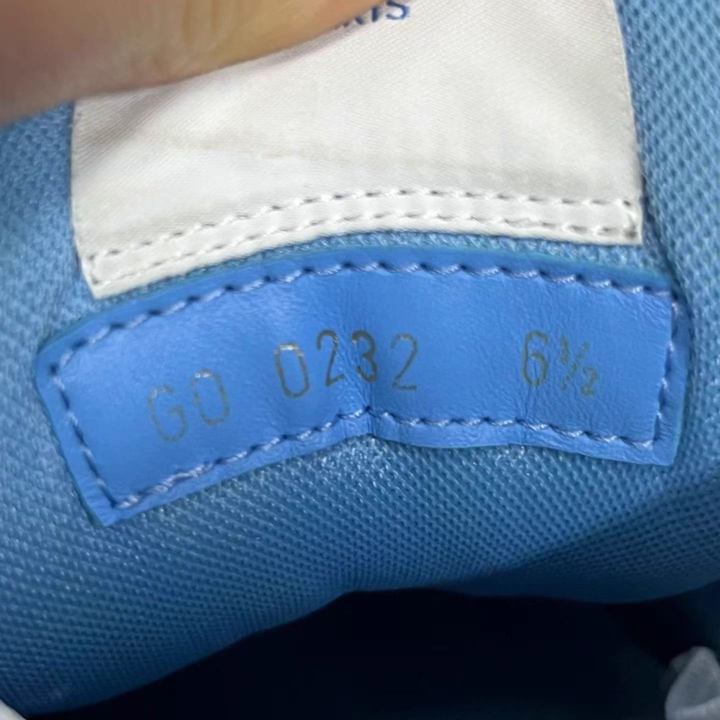 Louis Vuitton LV Blue/White Floral Leather Low-Top Sneakers 6.5 US Size US 6.5 / IT 36.5 - 5 Thumbnail