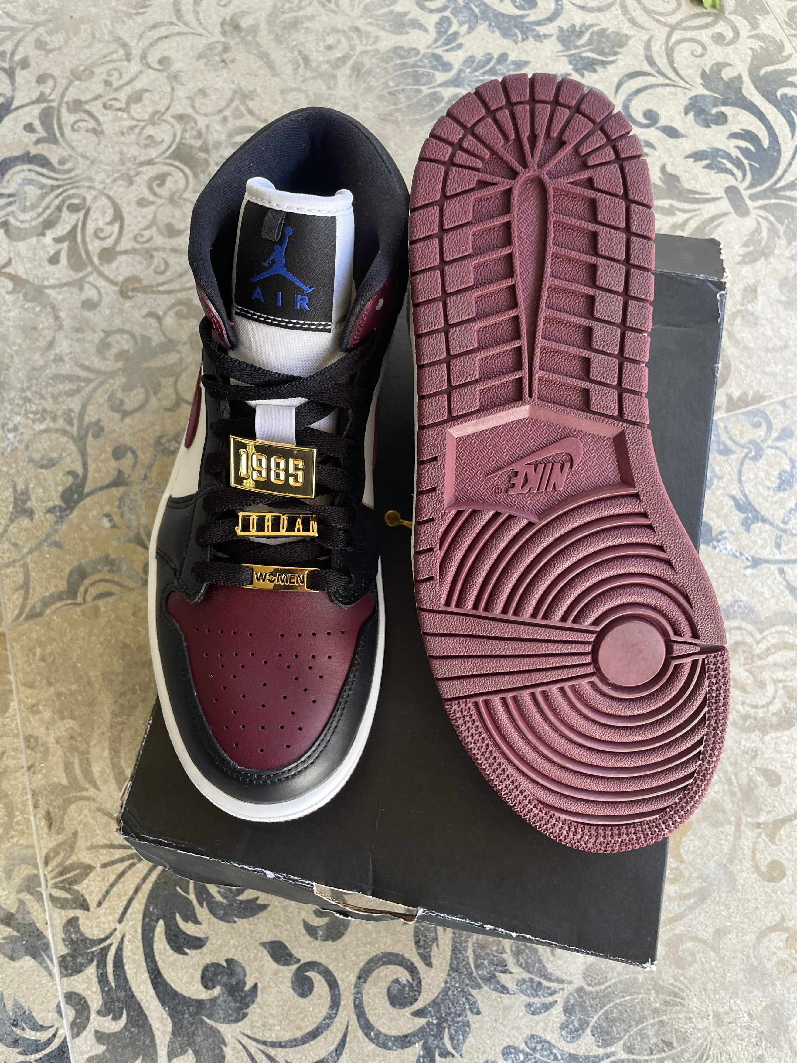 Jordan Brand Womens Air Jordan 1 Mid Beetroot Burgundy US7.5 Size US 6 / EU 39 - 7 Thumbnail