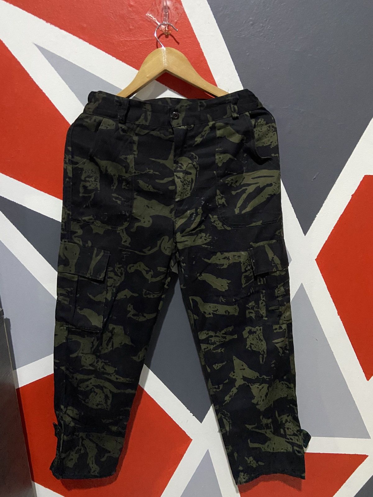 Japanese Brand Camo Cargo Pant Size US 30 / EU 46 - 1 Thumbnail