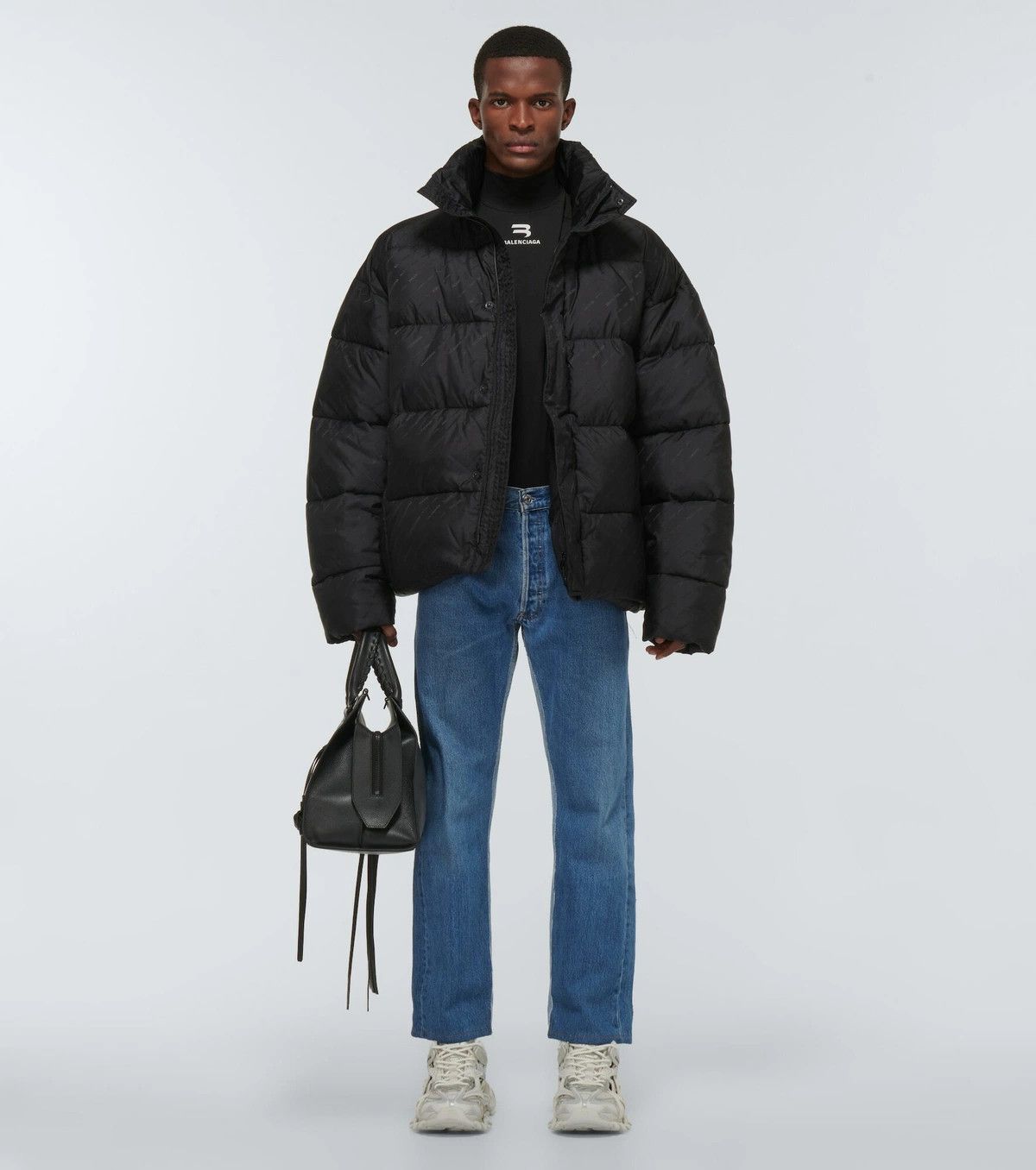 Balenciaga o1tr1nto0126 Allover Logo BB Puffer Jacket in Black Size US M / EU 48-50 / 2 - 5 Thumbnail