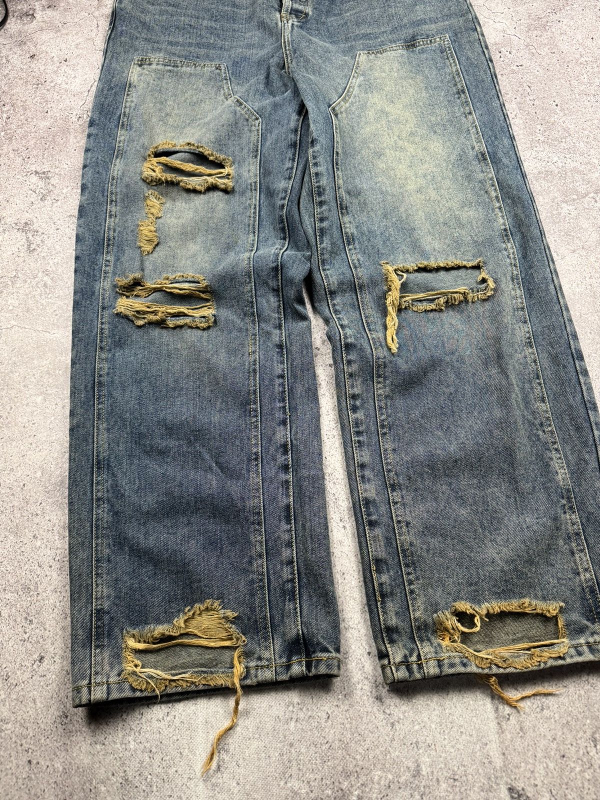 Japanese Brand Vintage Washed Distressed Baggy Jeans Y2K Style Japanesse Size US 32 / EU 48 - 2 Thumbnail