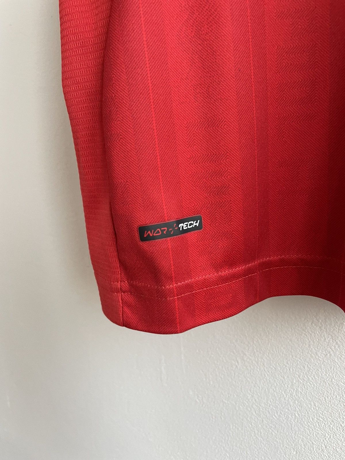 Vintage Liverpool 2013 2014 Home Football Shirt Soccer Jersey Warior Size US M / EU 48-50 / 2 - 6 Thumbnail
