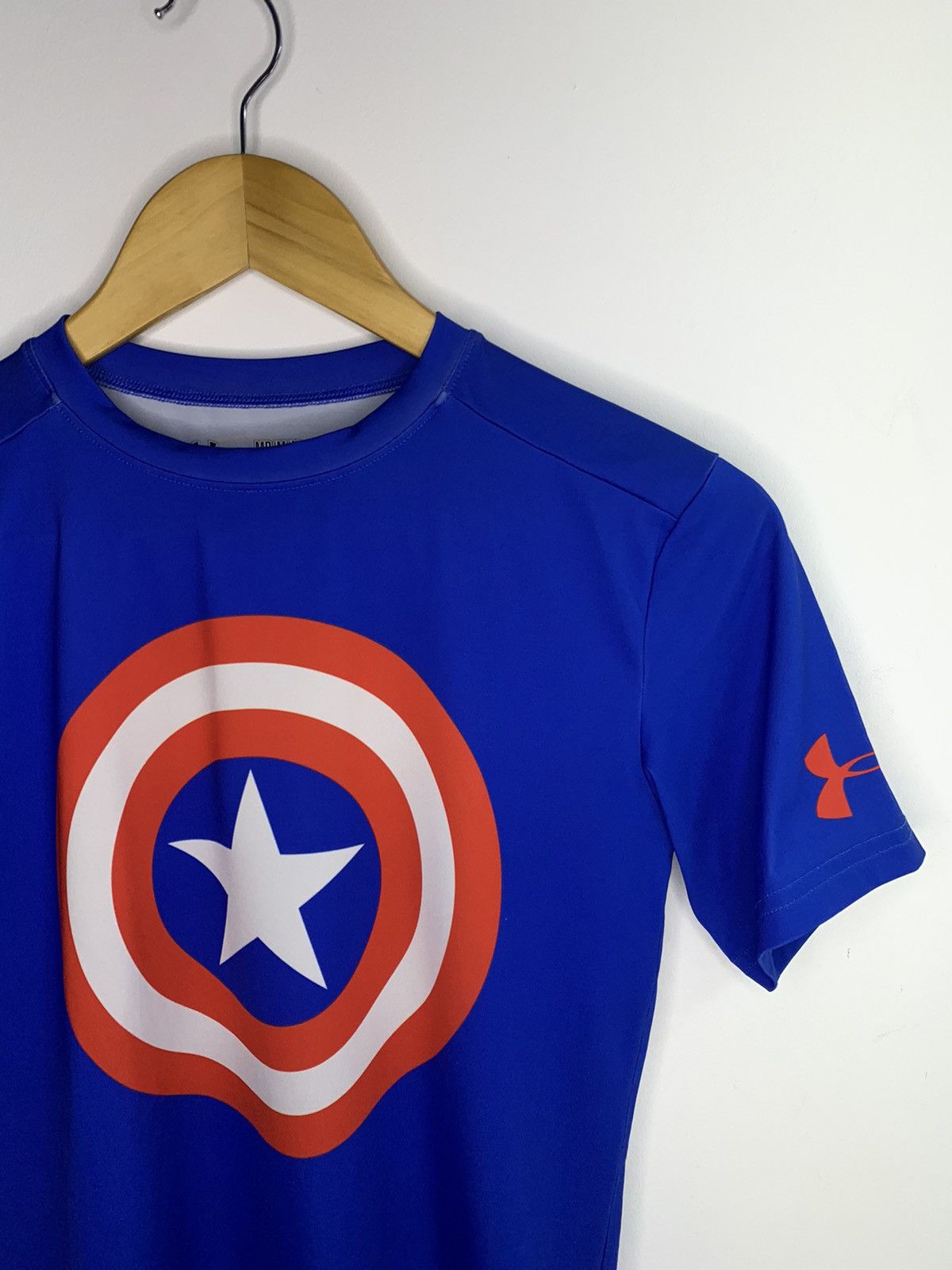 Marvel Comics × Under Armour Under Armour Marvel Captain America Jersey M Size Size US M / EU 48-50 / 2 - 4 Thumbnail