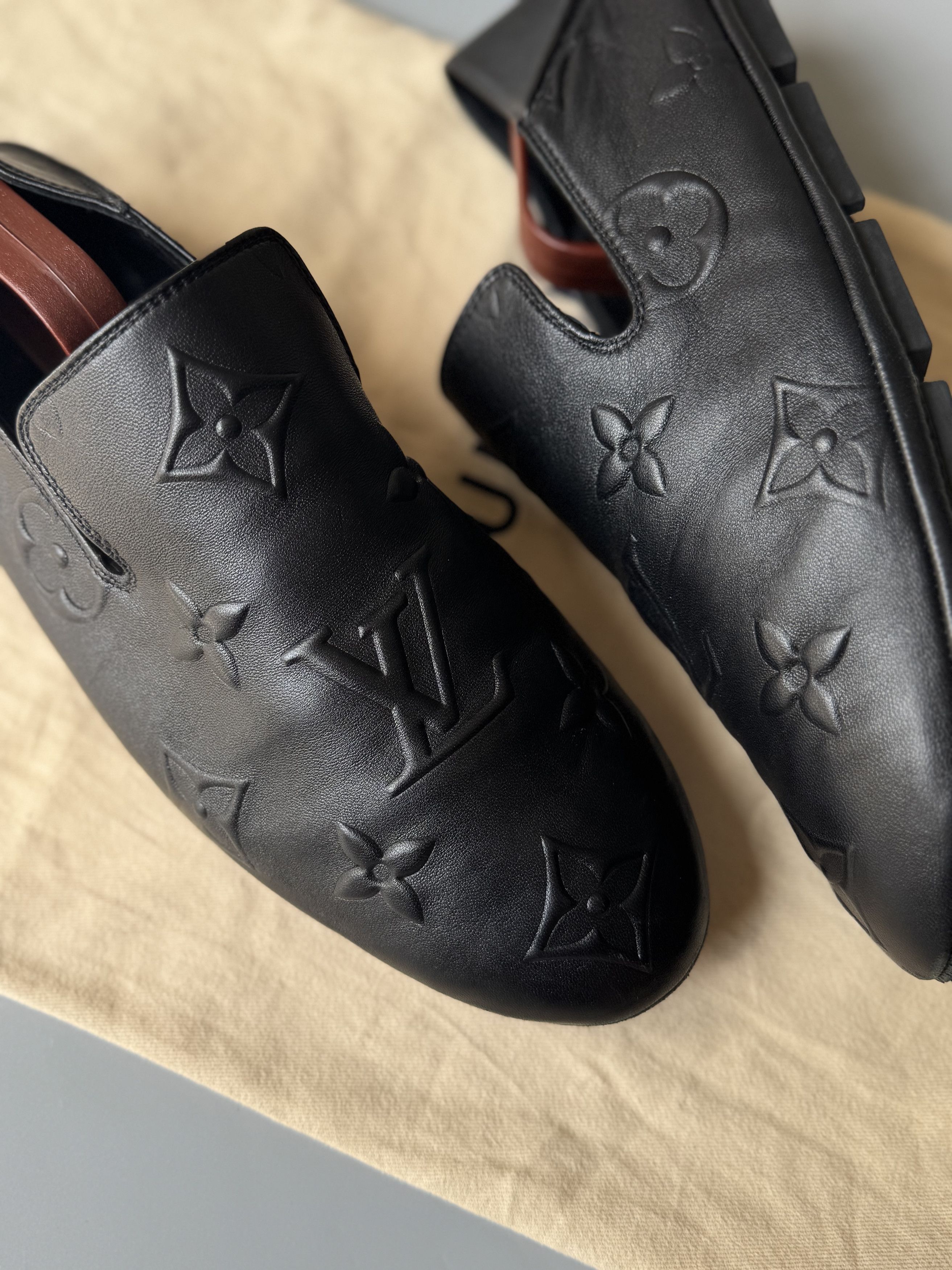 Louis Vuitton Louis Vuitton Driver Size US 7.5 / EU 40-41 - 3 Thumbnail