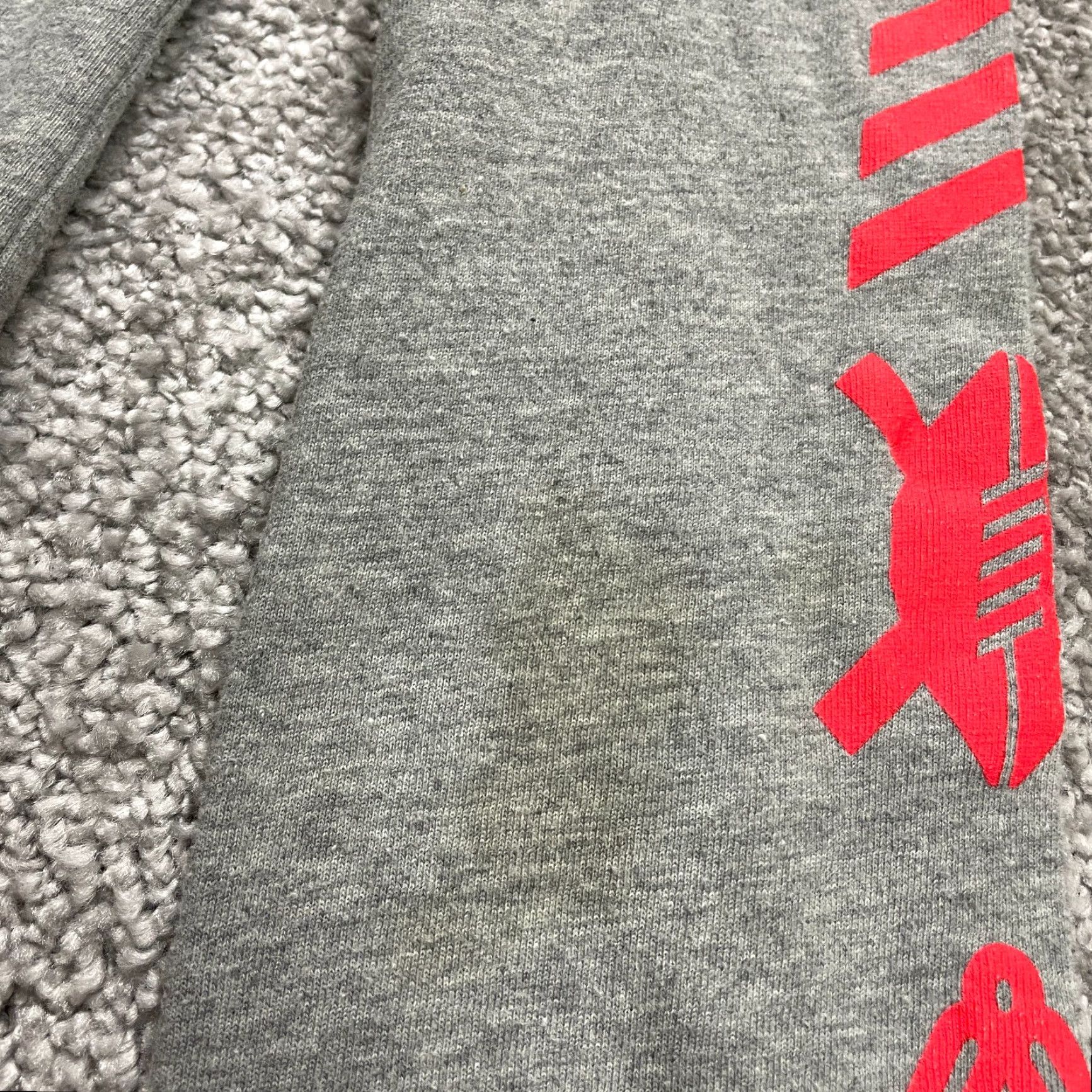 Nike Nike Tee Dri-Fit T-Shirt Mens Small Gray Graphic Long Sleeve Crew Neck Graphic Size S / US 4 / IT 40 - 5 Thumbnail