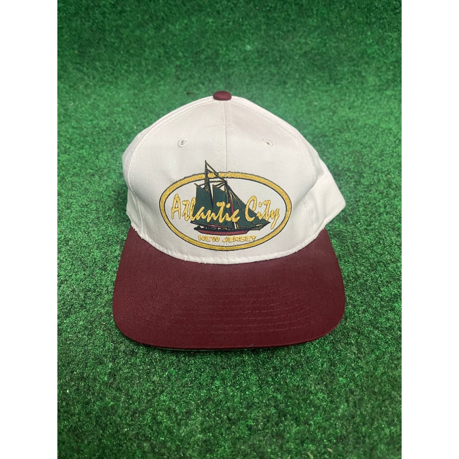 Other Vintage Atlantic City Gambling White & Red Strapback Size ONE SIZE - 1 Thumbnail