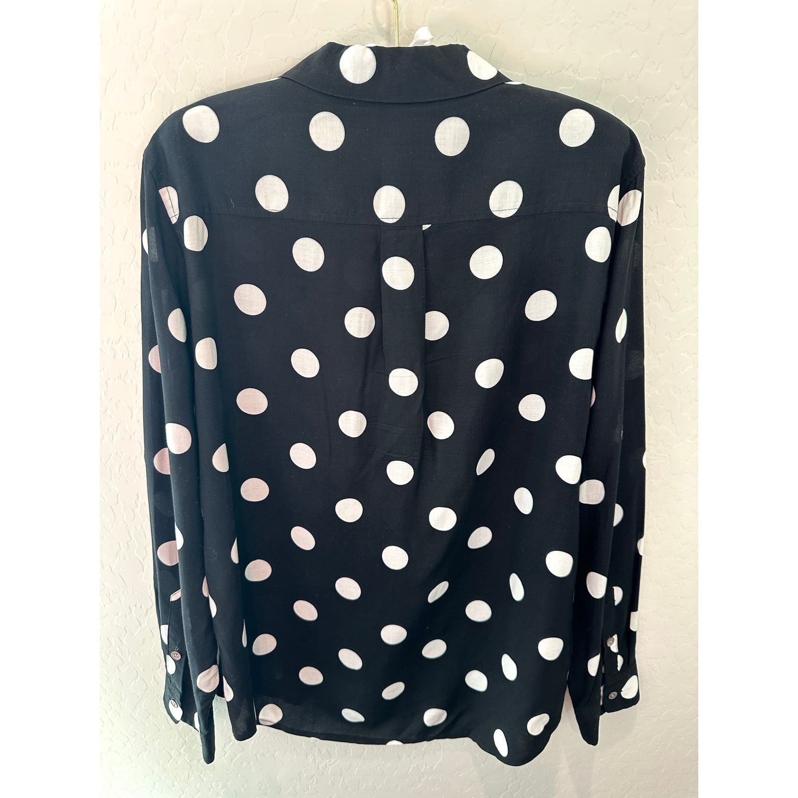Vince Camuto VINCE CAMUTO Black Polka Dot Button Front Long Sleeve Shirt Size M / US 6-8 / IT 42-44 - 4 Thumbnail