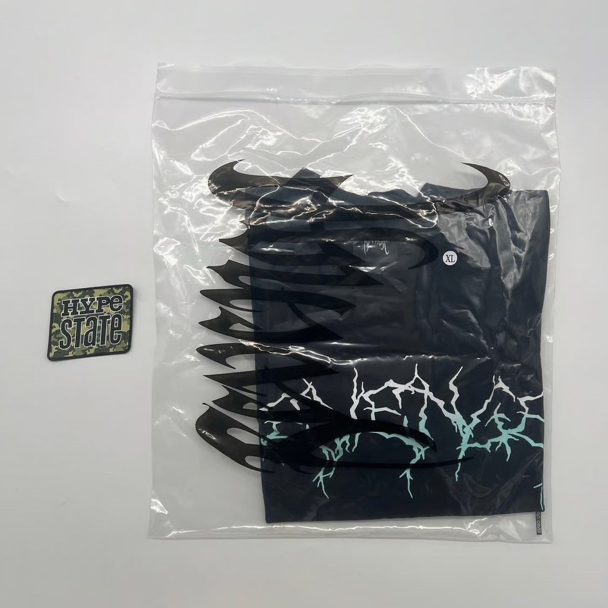 Revenge Revenge Gift Tee Black Size US XL / EU 56 / 4 - 1 Thumbnail