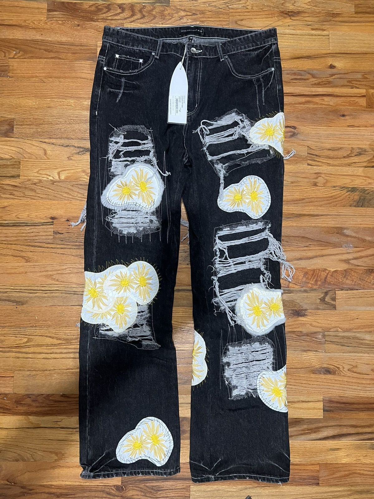 WHO DECIDES WAR Distressed Daisy Jeans 