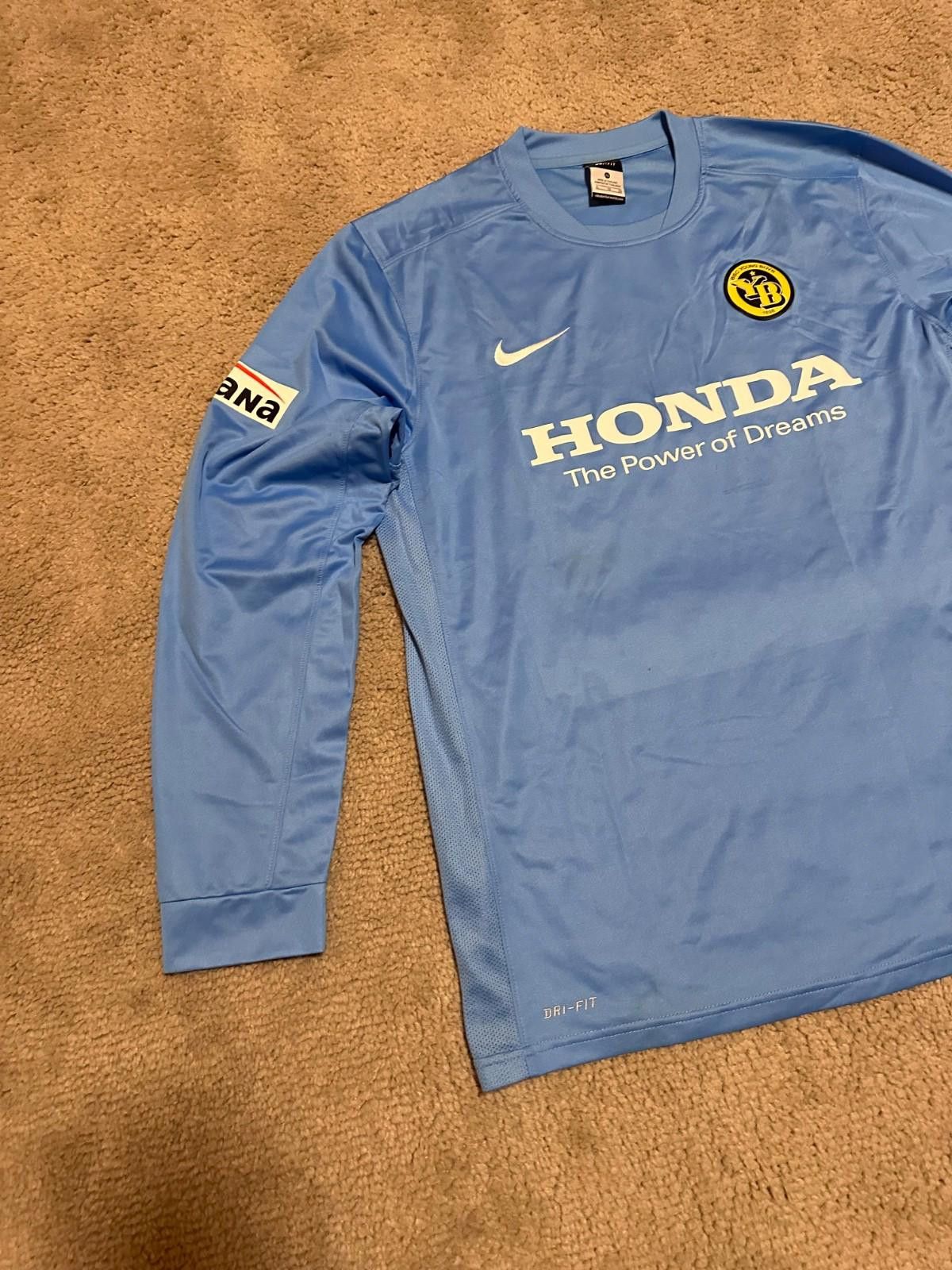 Nike Nike BSK Young Boys 2015/16 Goalkeeper Shirt Jersey Sz XL Size US XL / EU 56 / 4 - 2 Thumbnail