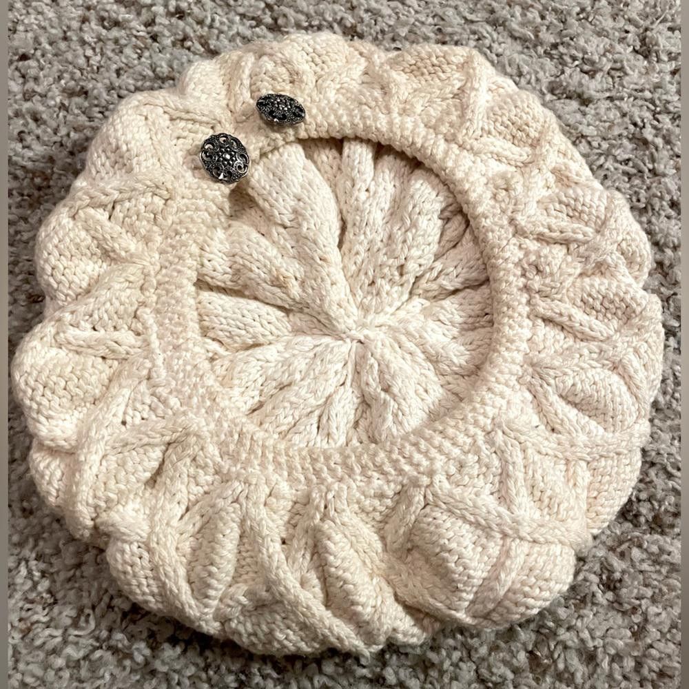 Designer Cream Colored Handmade Beret Hat Size ONE SIZE - 1 Thumbnail