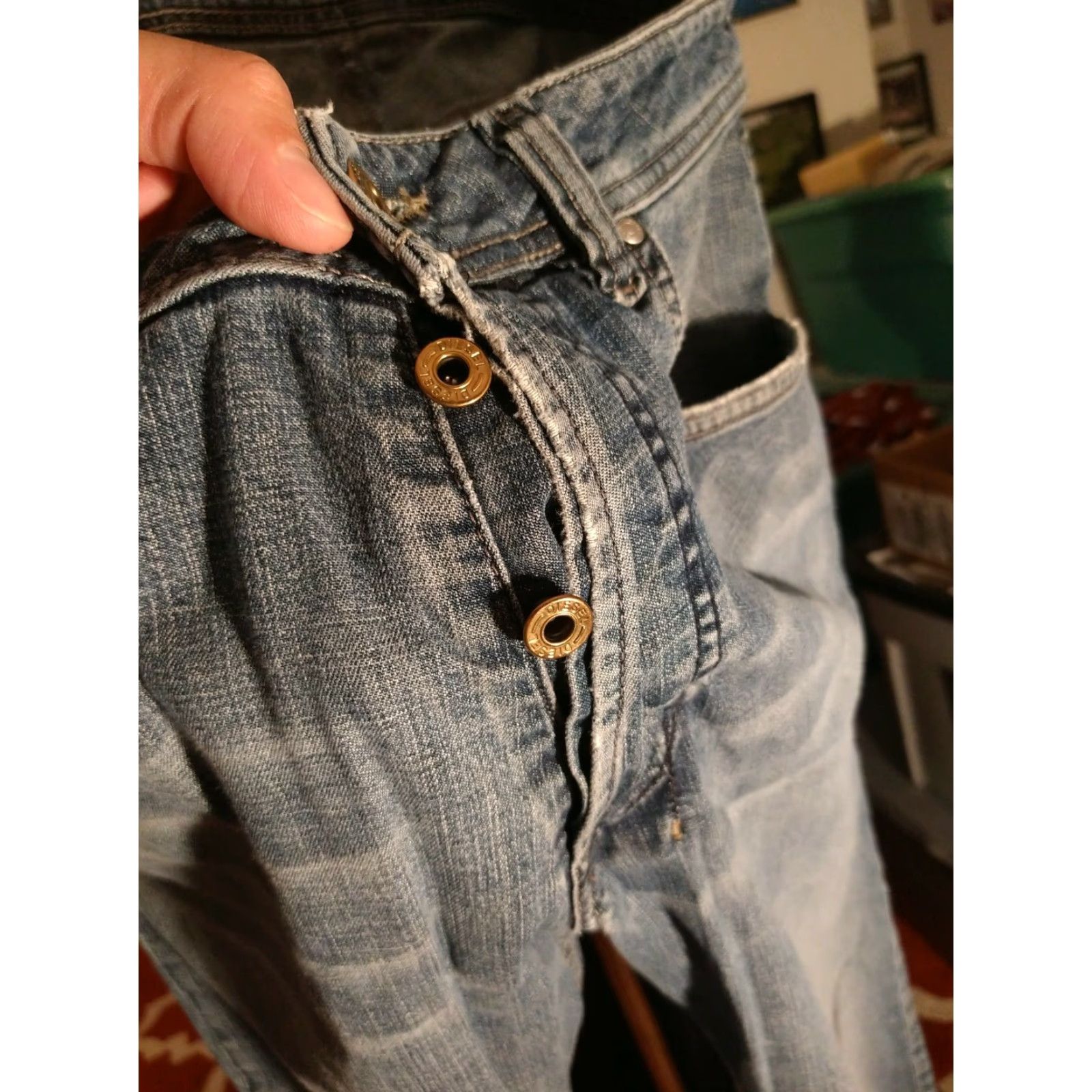 Diesel VINTAGE Diesel Denim Jeans Made In Italy Light Blue Size 33 Button Jeans Men 30 Inseam Blue Straight Denim Size US 33 - 5 Thumbnail