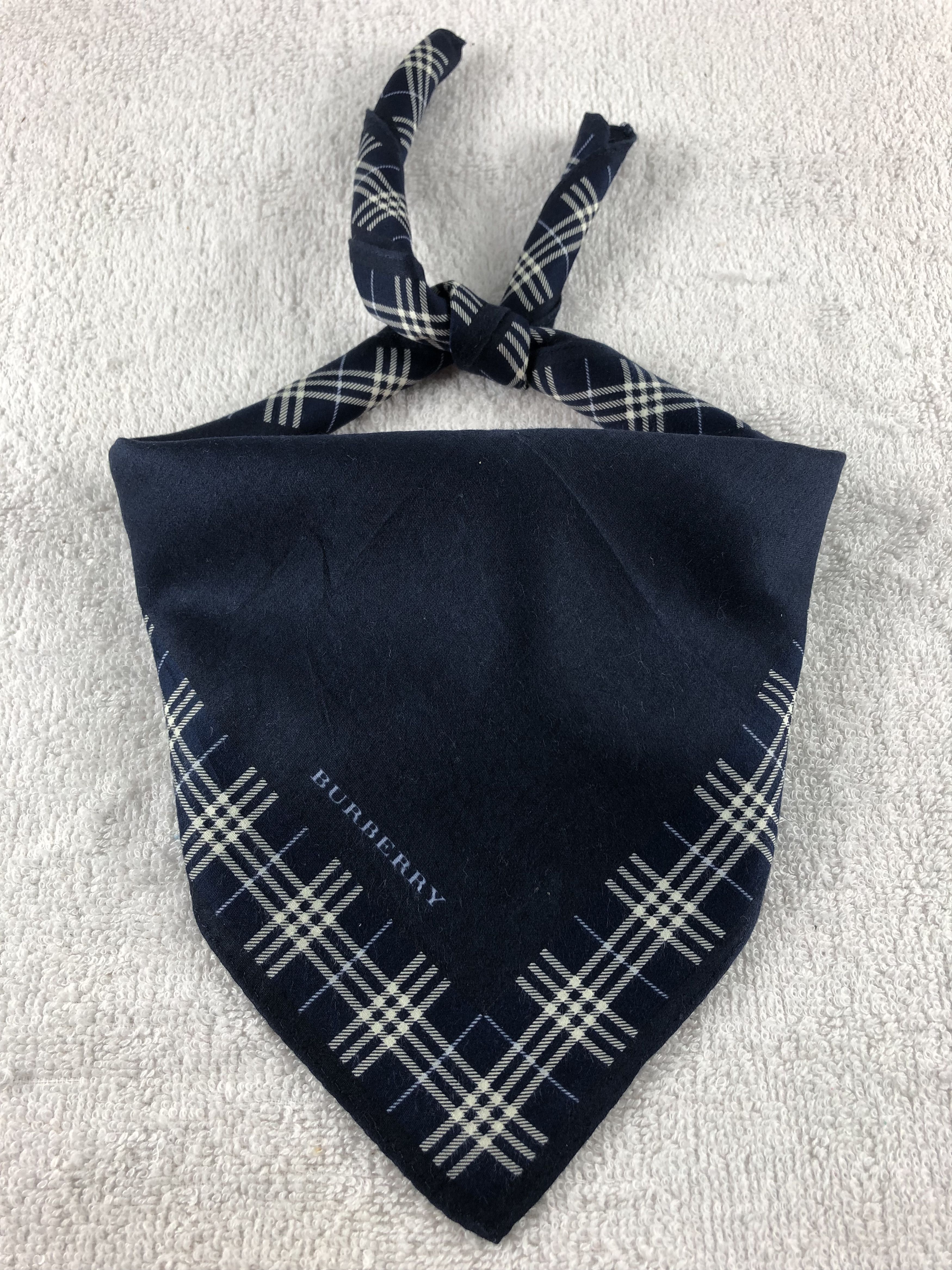 Burberry Burberry Handkerchief / Bandana / Neckerchief Size ONE SIZE - 1 Thumbnail
