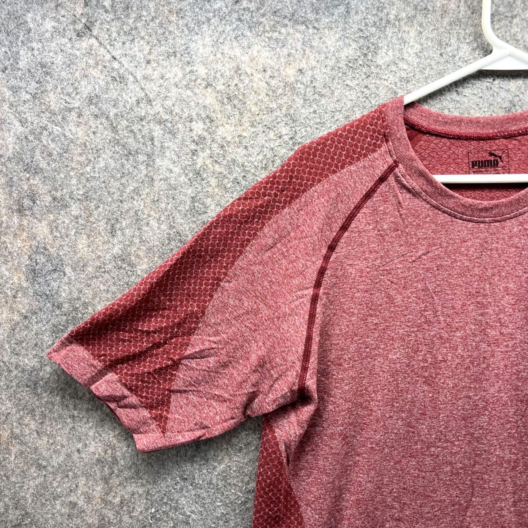 Puma PUMA Shirt Men Large Red Athletic Training Gym Crewneck Soccer Polyester Jersey Size US L / EU 52-54 / 3 - 7 Thumbnail