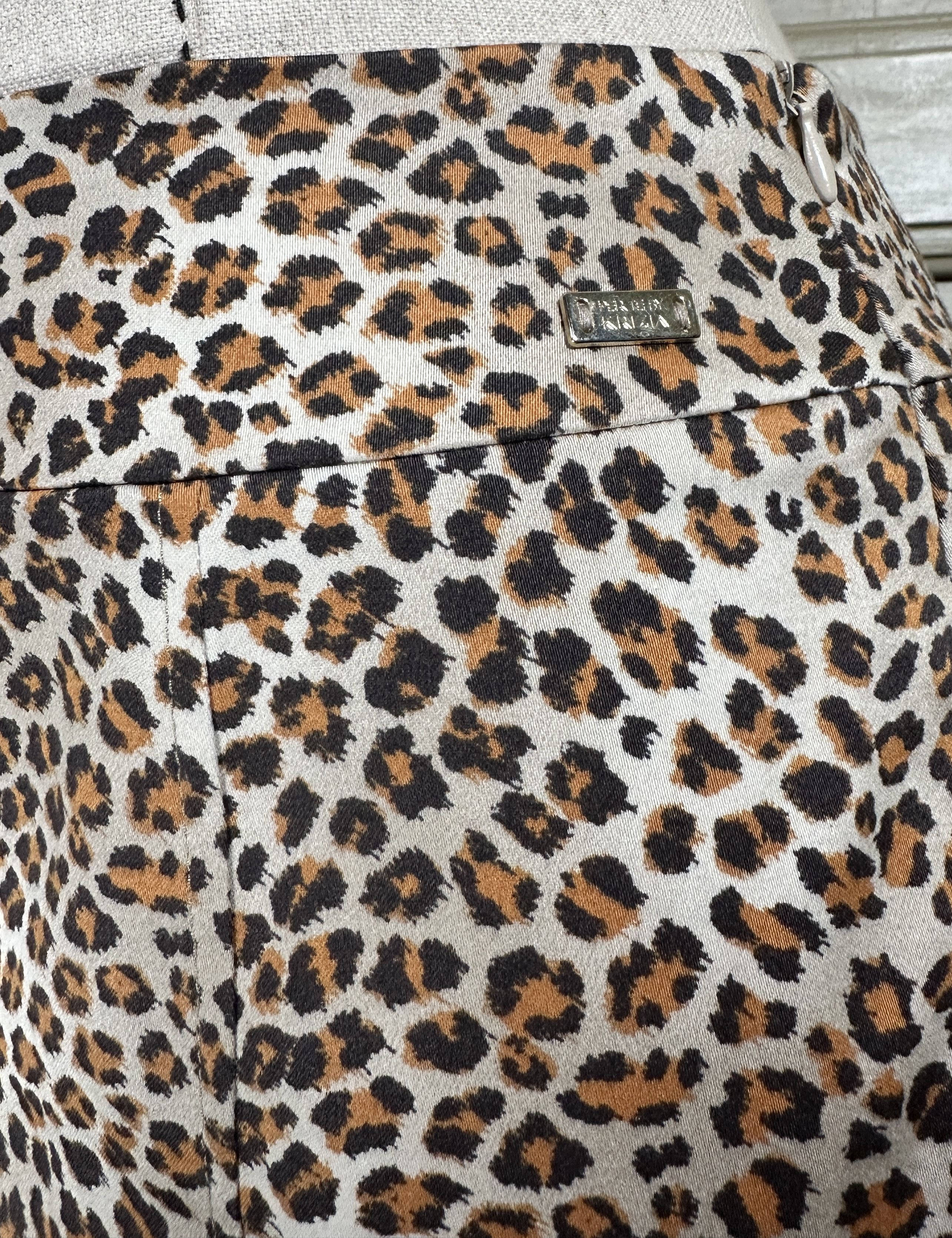 Krizia Leopard skirt Size 30" / US 8 / IT 44 - 2 Thumbnail