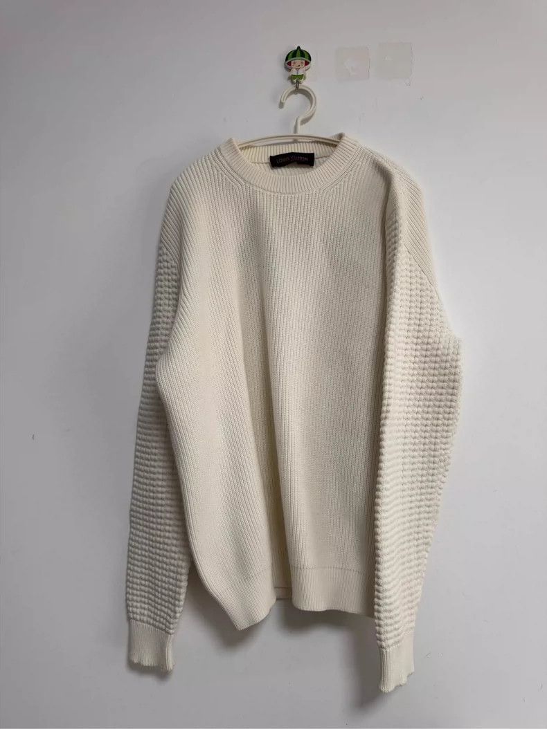 Louis Vuitton Louis Vuitton White knit sweater Size US L / EU 52-54 / 3 - 1 Thumbnail