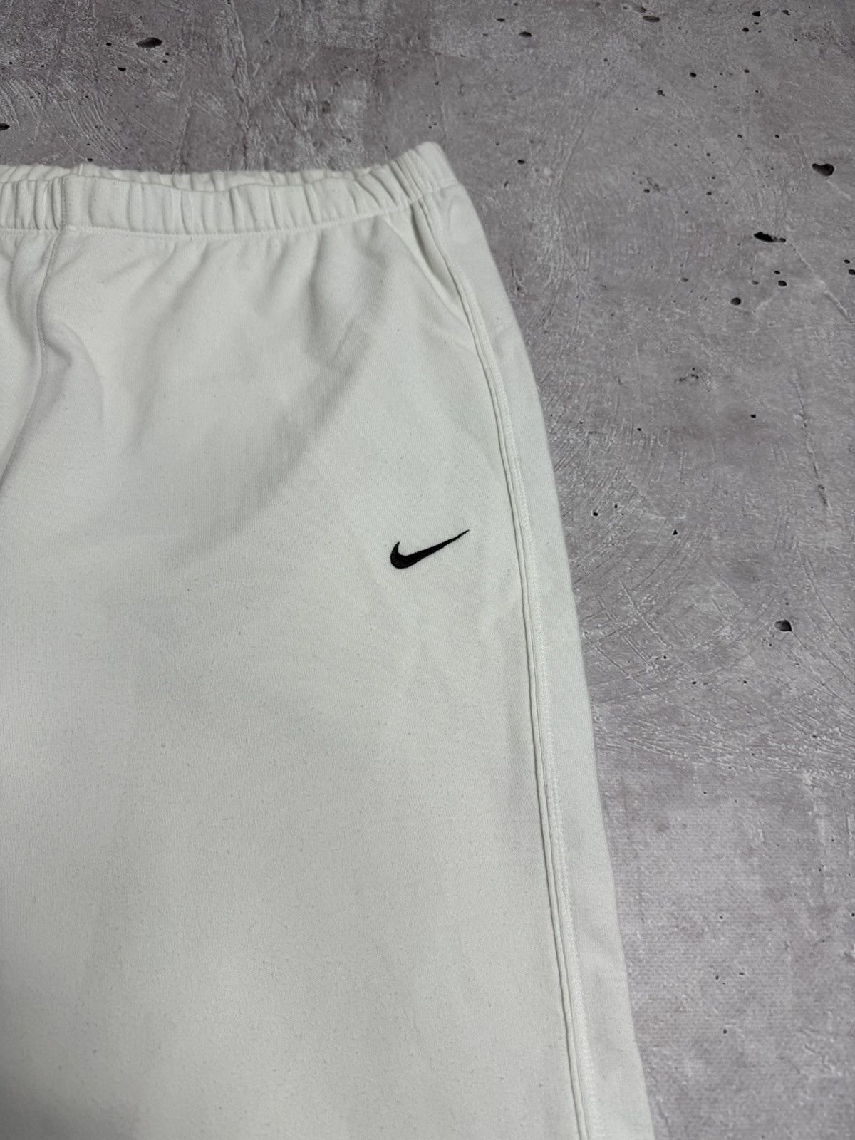Nike Vintage Nike Baggy Flared Sweatpants Size US 34 / EU 50 - 5 Thumbnail