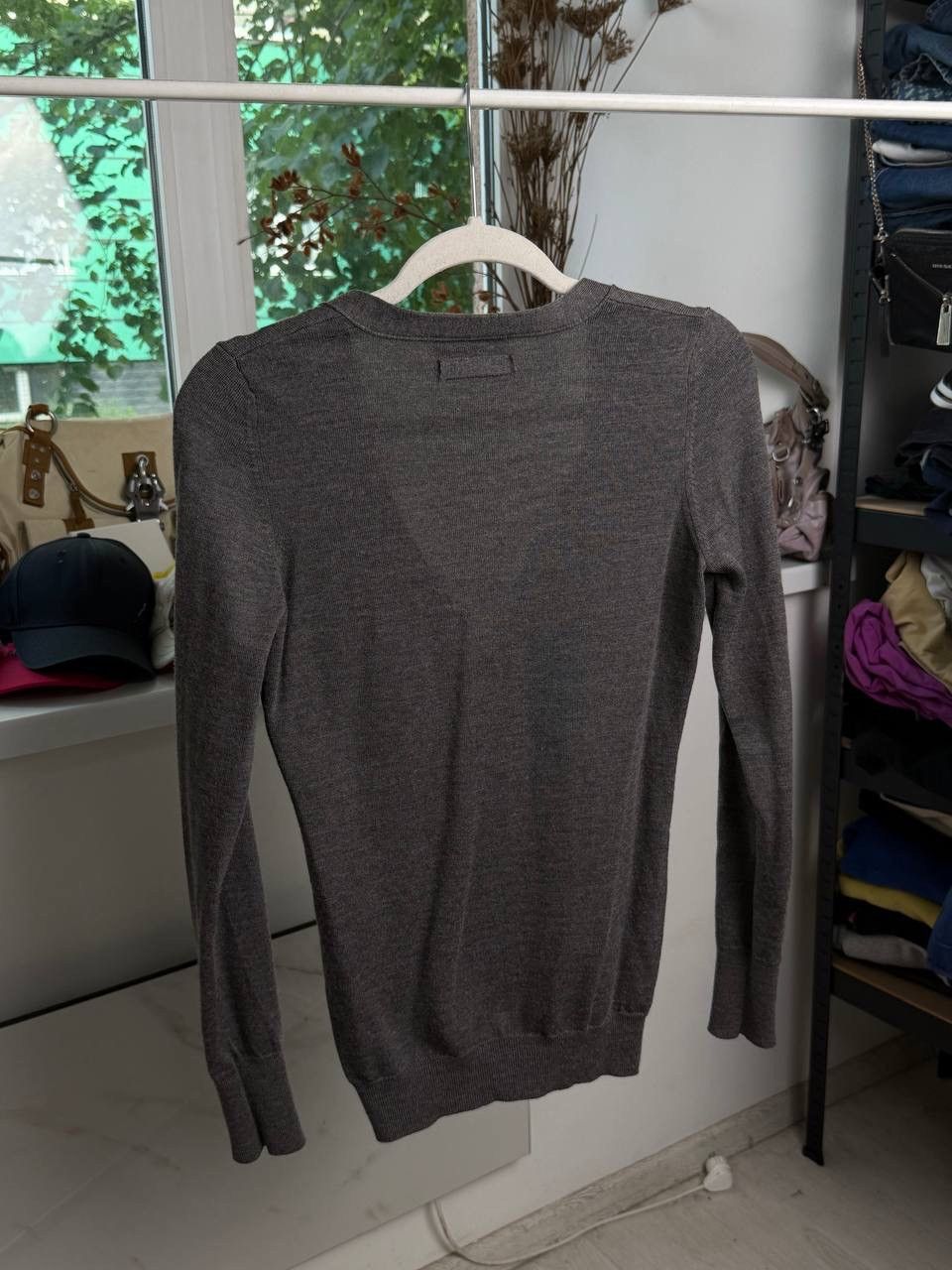 Dolce & Gabbana D&G Dolce & Gabbana Grey V-Neck Slim Fit Knit Cardigan Size XS / US 0-2 / IT 36-38 - 6 Thumbnail