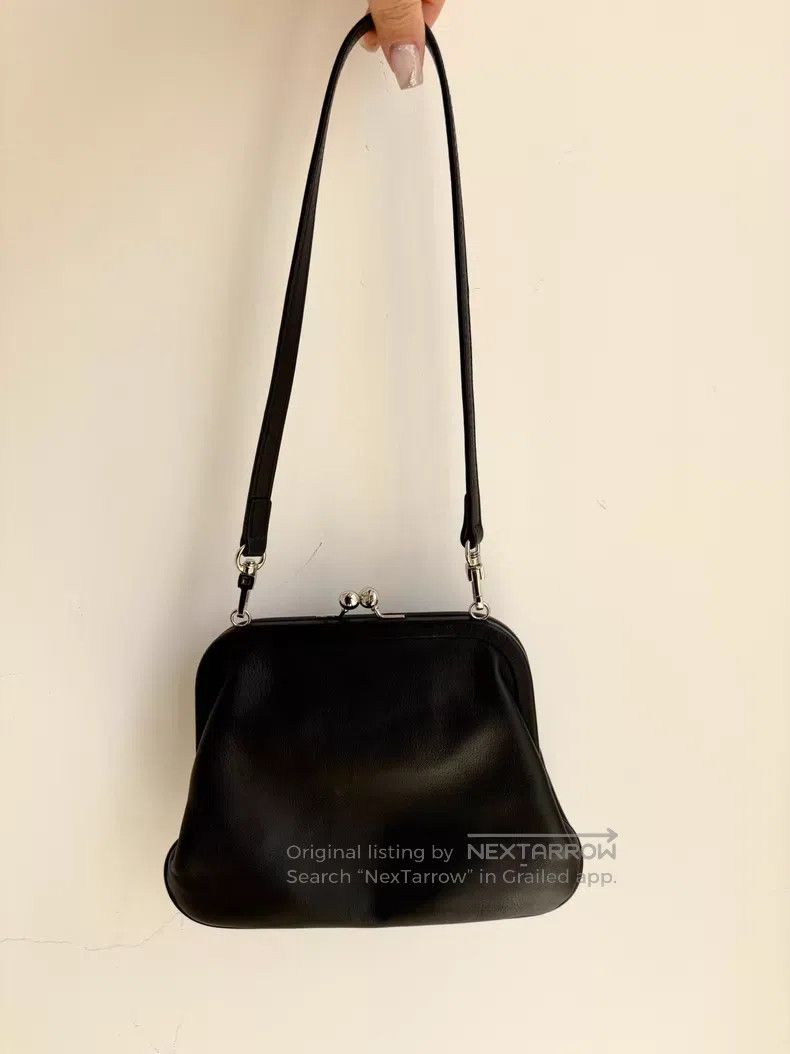 Vivienne Westwood Vivienne Westwood size OS Embossed large Saturn clasp singl Size ONE SIZE - 4 Thumbnail
