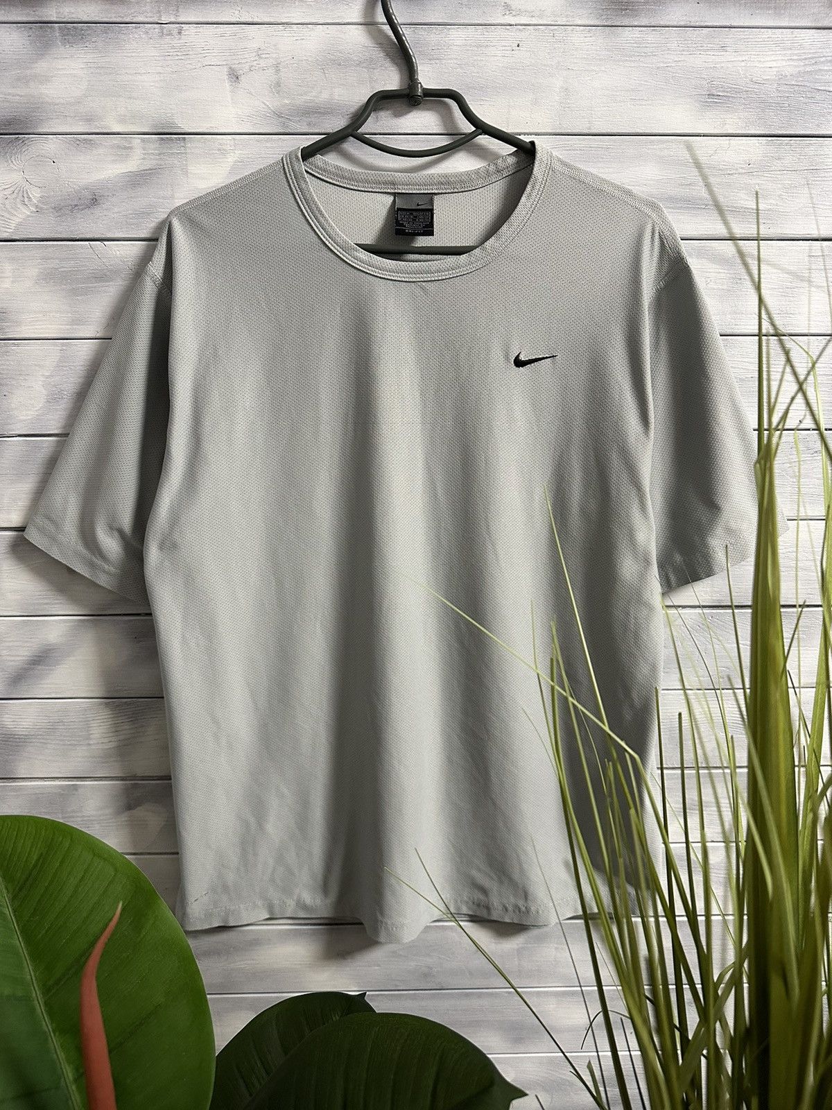 Nike Rare Vintage T-Shirt Nike Small Swoosh Y2K drill style Size US M / EU 48-50 / 2 - 1 Thumbnail