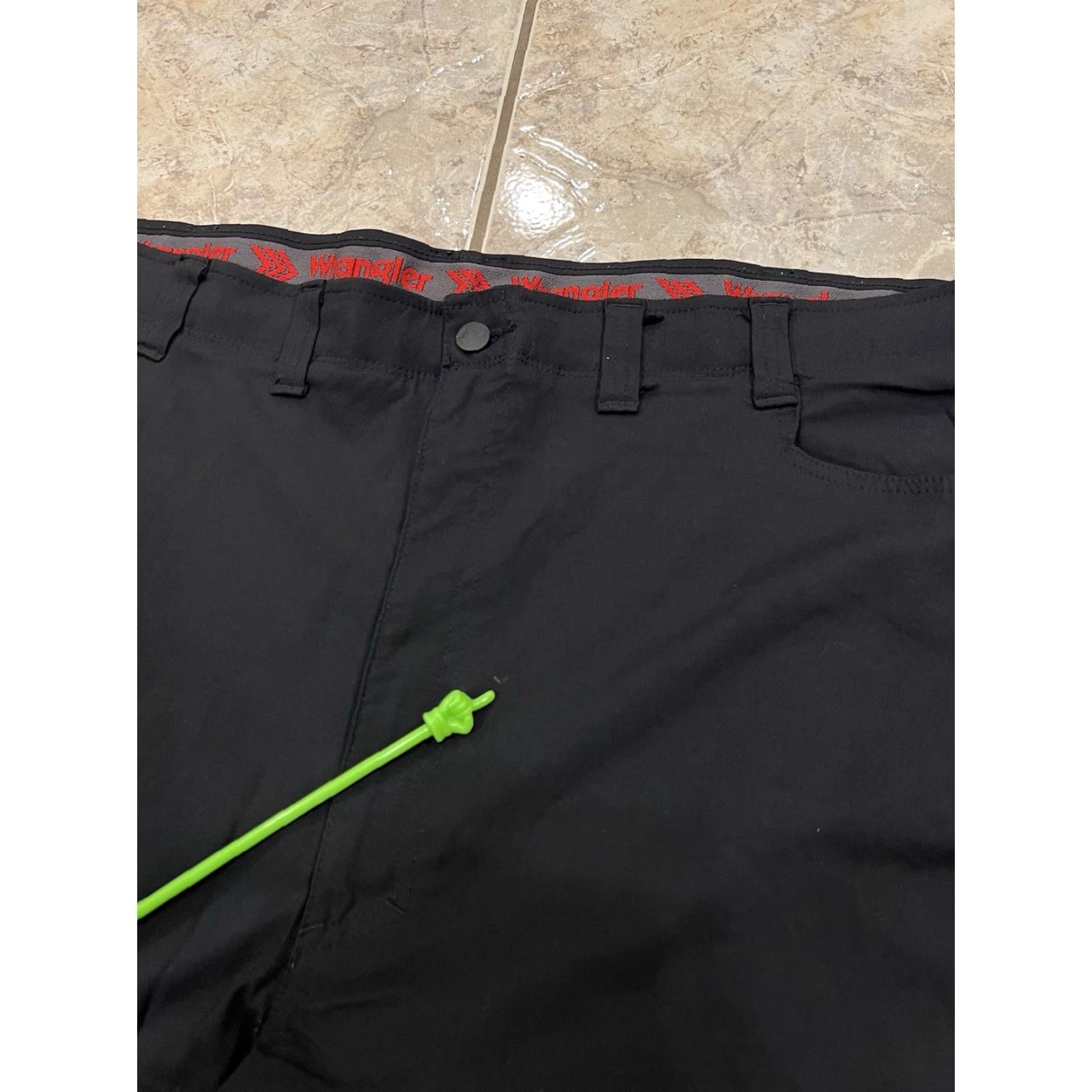 Wrangler VINTAGE Wrangler Outdoors Shorts Mens 46 Black 9" Zip Cargo Stretch Flex Nylon Spandex Size US 30 / EU 46 - 5 Thumbnail