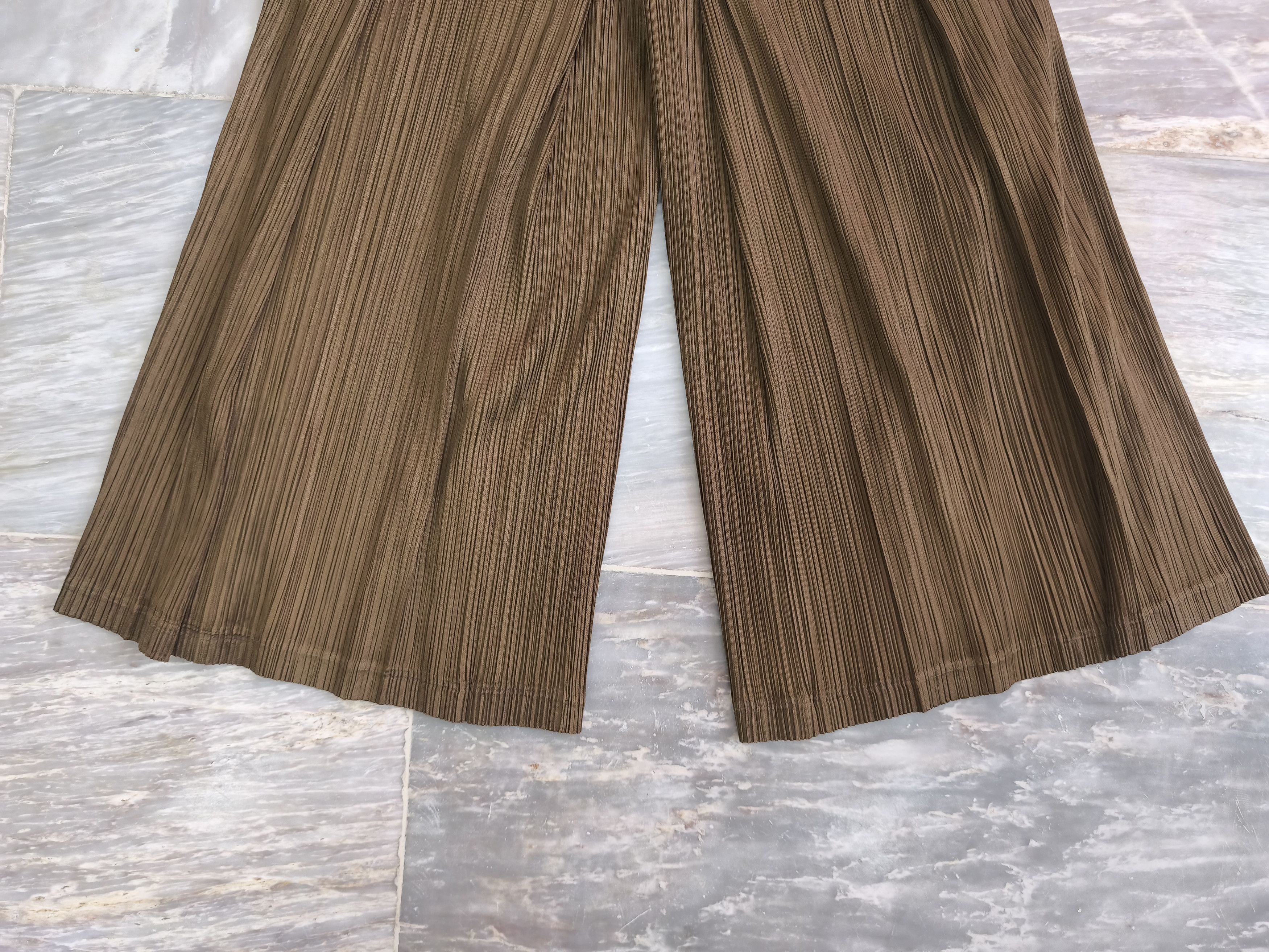 Pleats Please Issey Miyake Pleats Please kick pleat Size 24" / US 00 / IT 34 - 4 Thumbnail
