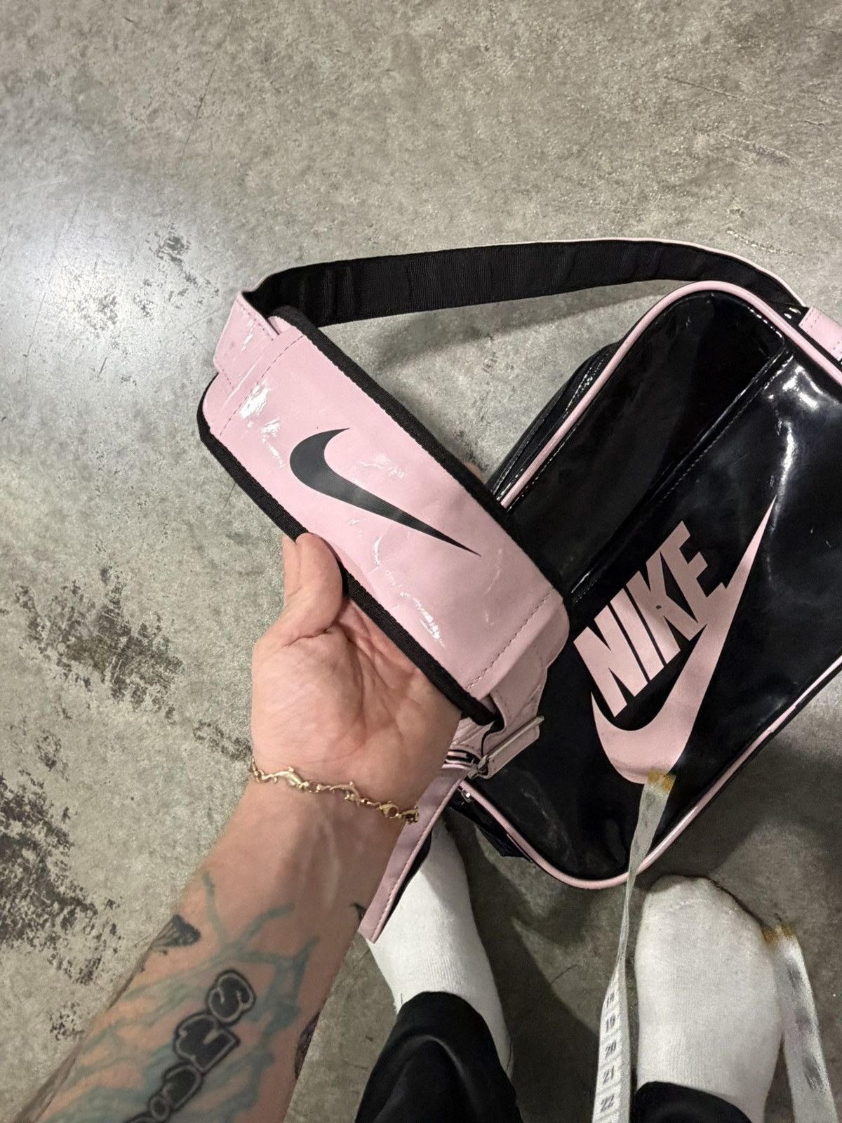 Nike Y2K Vintage Nike Shoulder Messenger Bag Size ONE SIZE - 3 Thumbnail