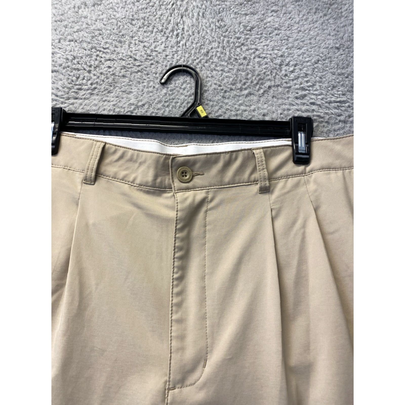Reebok VINTAGE Reebok Shorts Mens 42/44 Tan Spell Out Logo Pockets Golf Shorts /123-5 Size US 42 / EU 58 - 2 Thumbnail