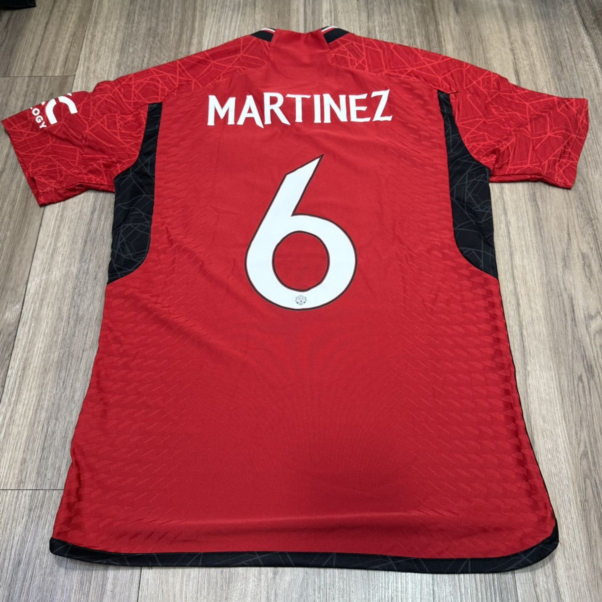 Adidas Manchester united 23/24 C/L player issue shirt #6 Martinez Size US M / EU 48-50 / 2 - 2 Thumbnail