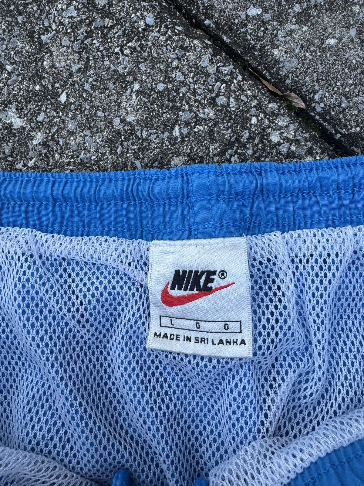 Nike × Vintage Vintage Nike Essential Baggy Track Shorts Size US 36 / EU 52 - 4 Thumbnail