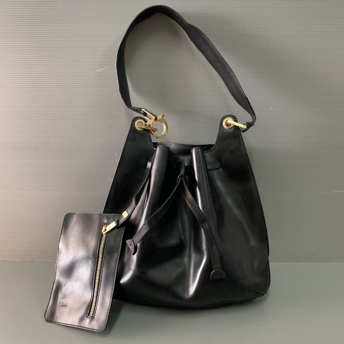 Salvatore Ferragamo Salvatore Ferragamo Black Bucket Bag Size ONE SIZE - 7 Thumbnail