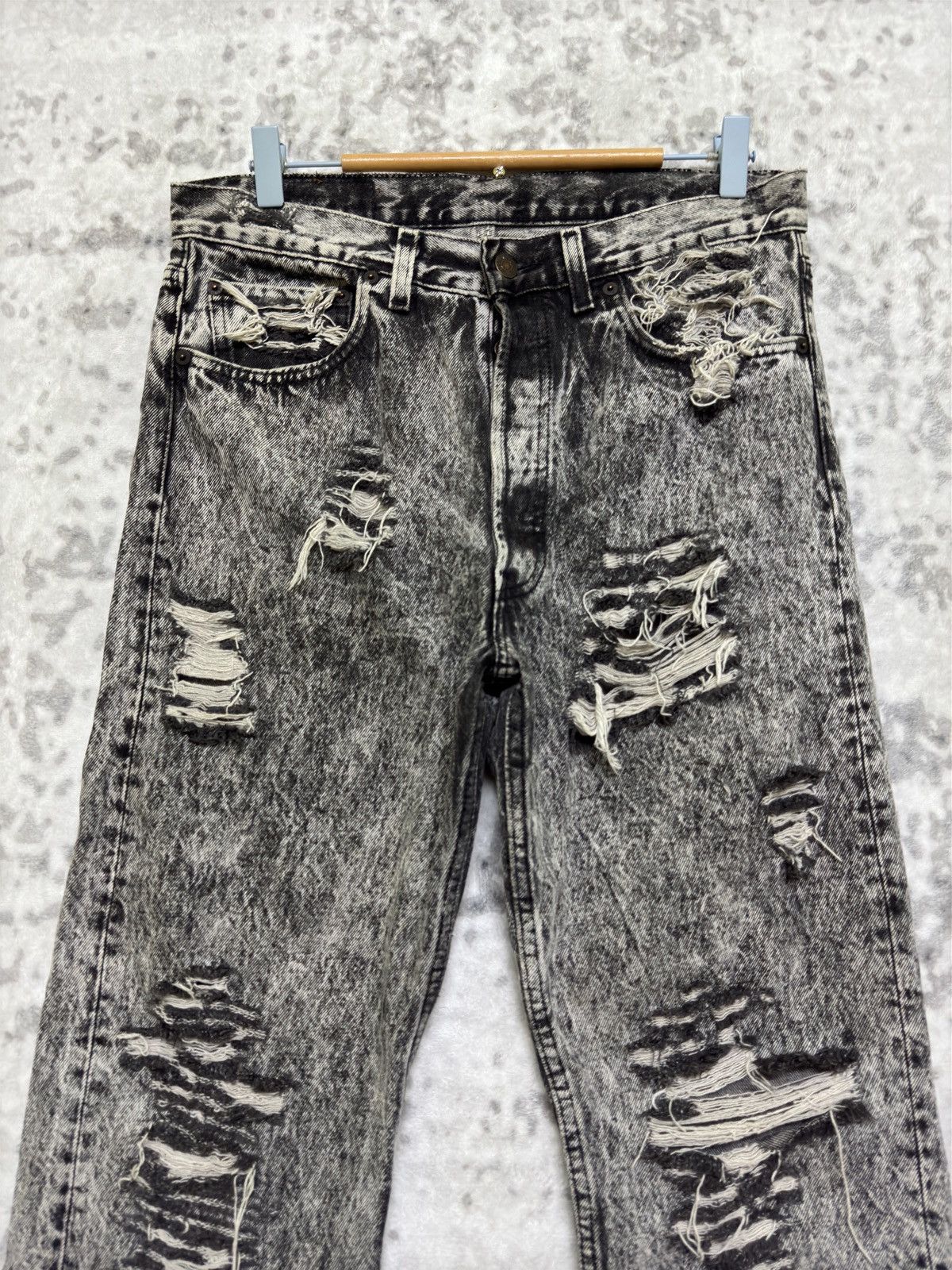 Levi's Vintage Clothing Vintage Levi’s 501 Grey Acid Wash Distressed Jeans Raw Hem Size US 31 - 3 Thumbnail