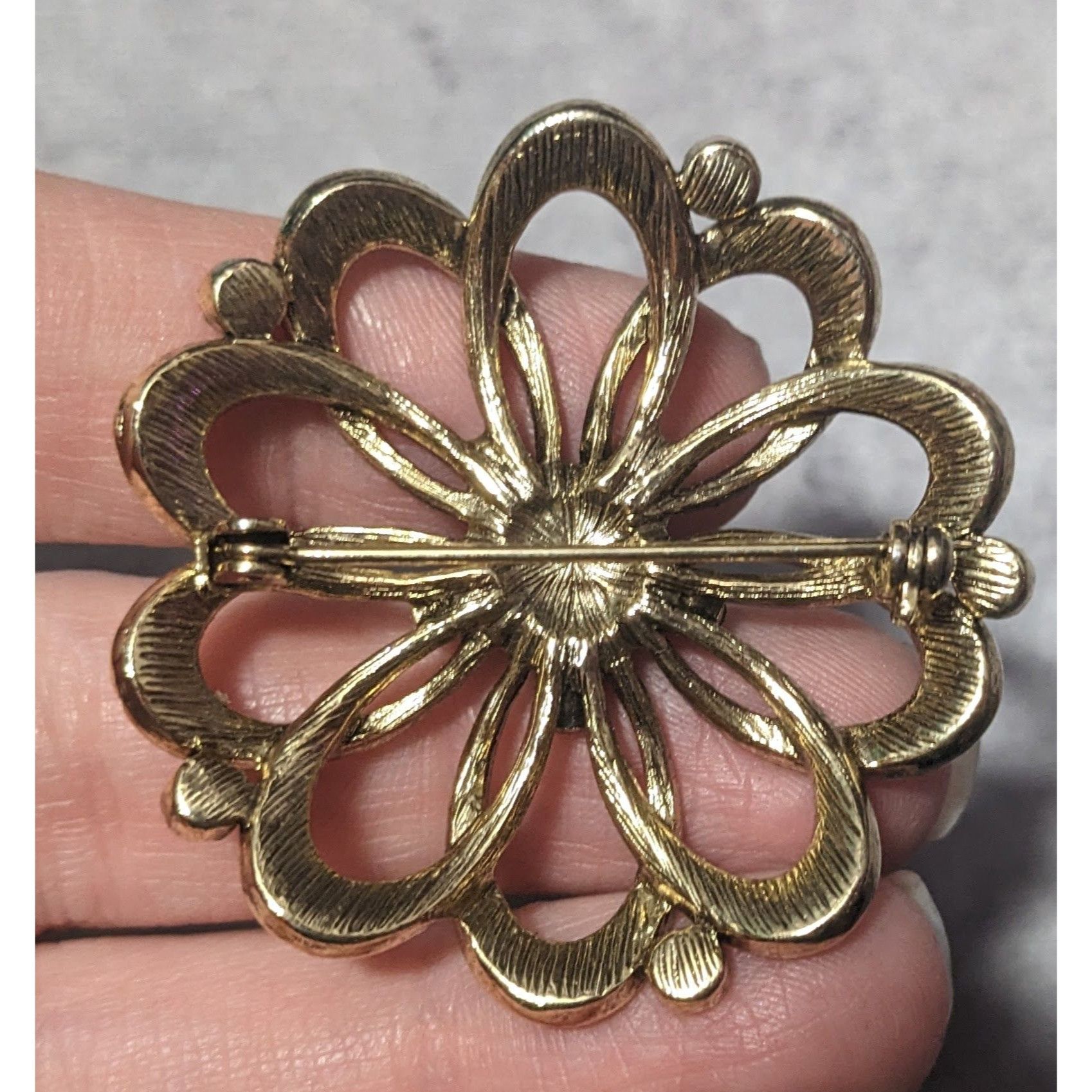 Other Vintage Whimsical Gold Tone Purple Gemmed Flower Brooch Size ONE SIZE - 8 Thumbnail