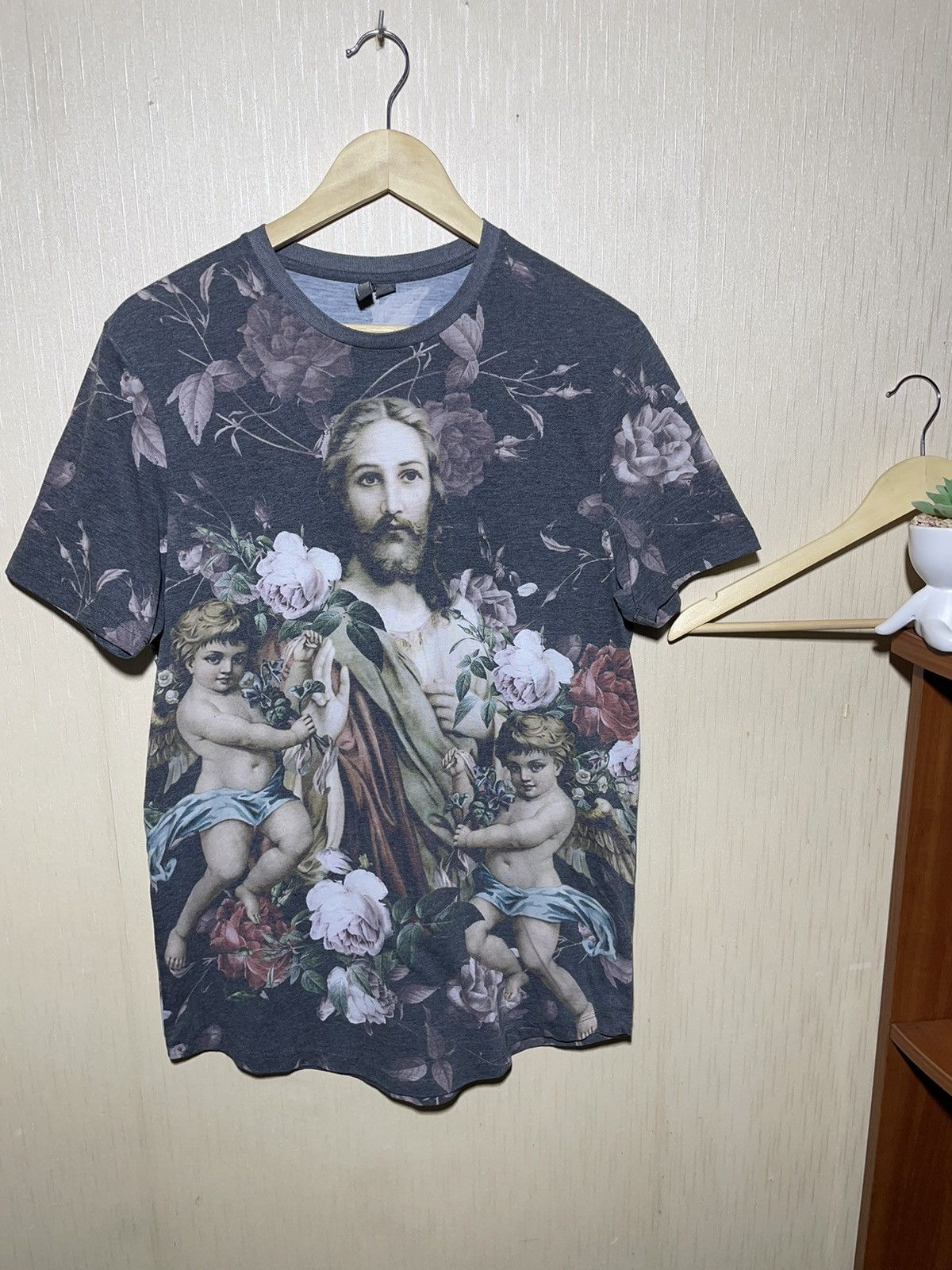 Asos × True Religion Jesus and angels all over print streetwear T shirt Size US M / EU 48-50 / 2 - 1 Thumbnail