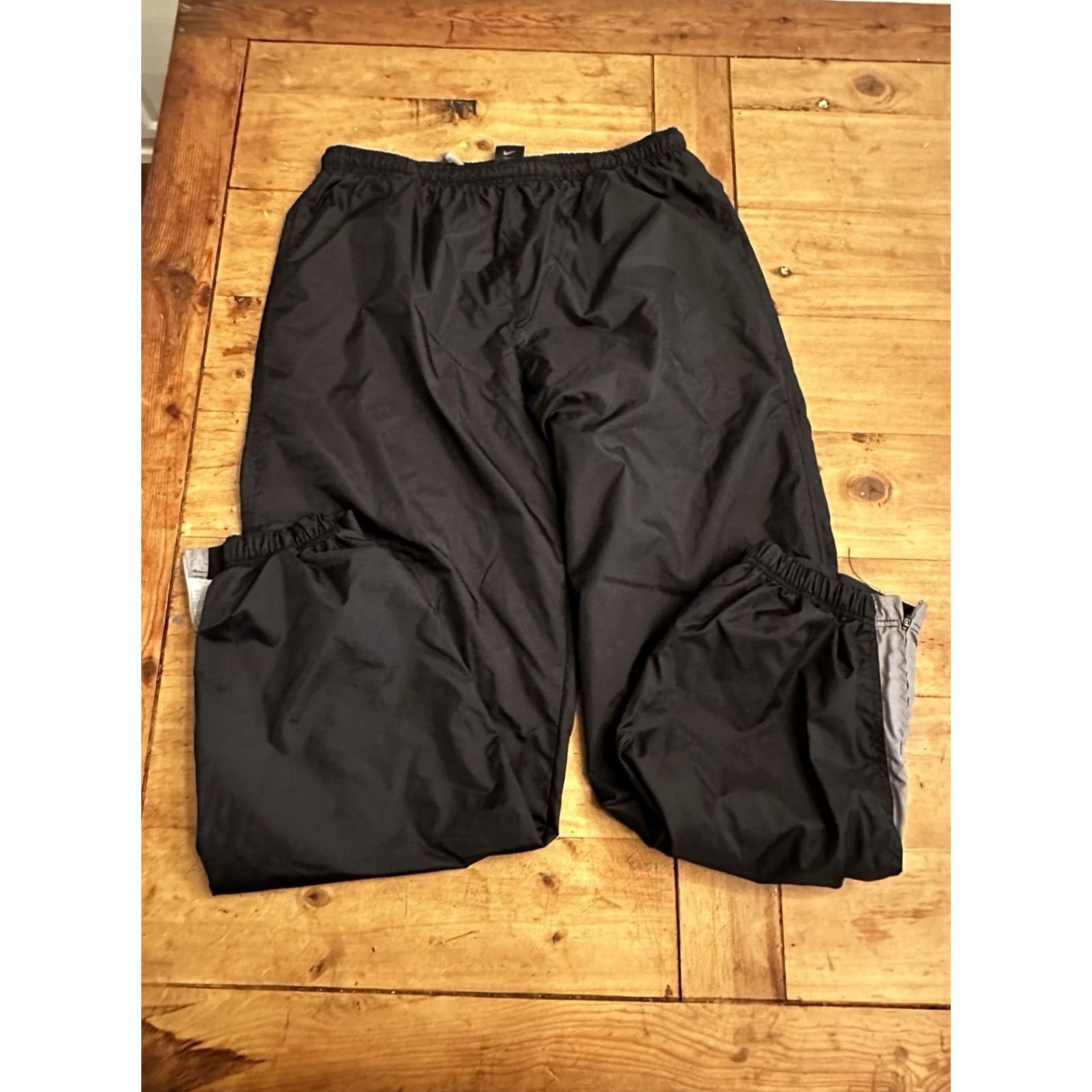 Nike VINTAGE Nike Lined Track Pants Black XL Men’s Regular Pockets RN 56323 Size US 36 / EU 52 - 3 Thumbnail