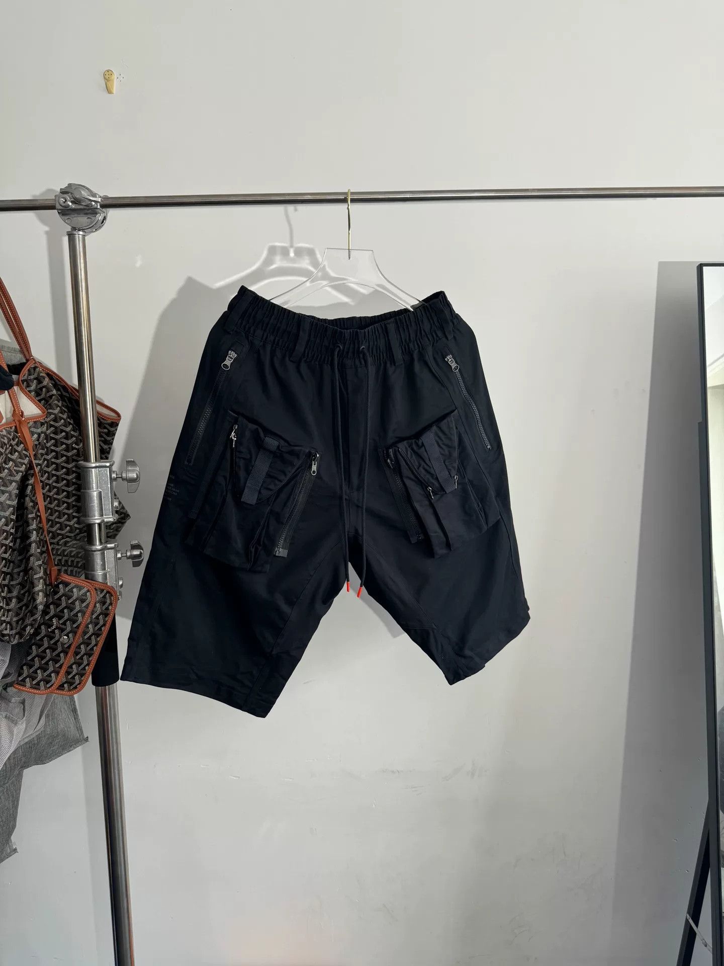 Nike ACG Nike LAB ACG Cargo Pocket Shorts Size US 26 / EU 42 - 1 Thumbnail