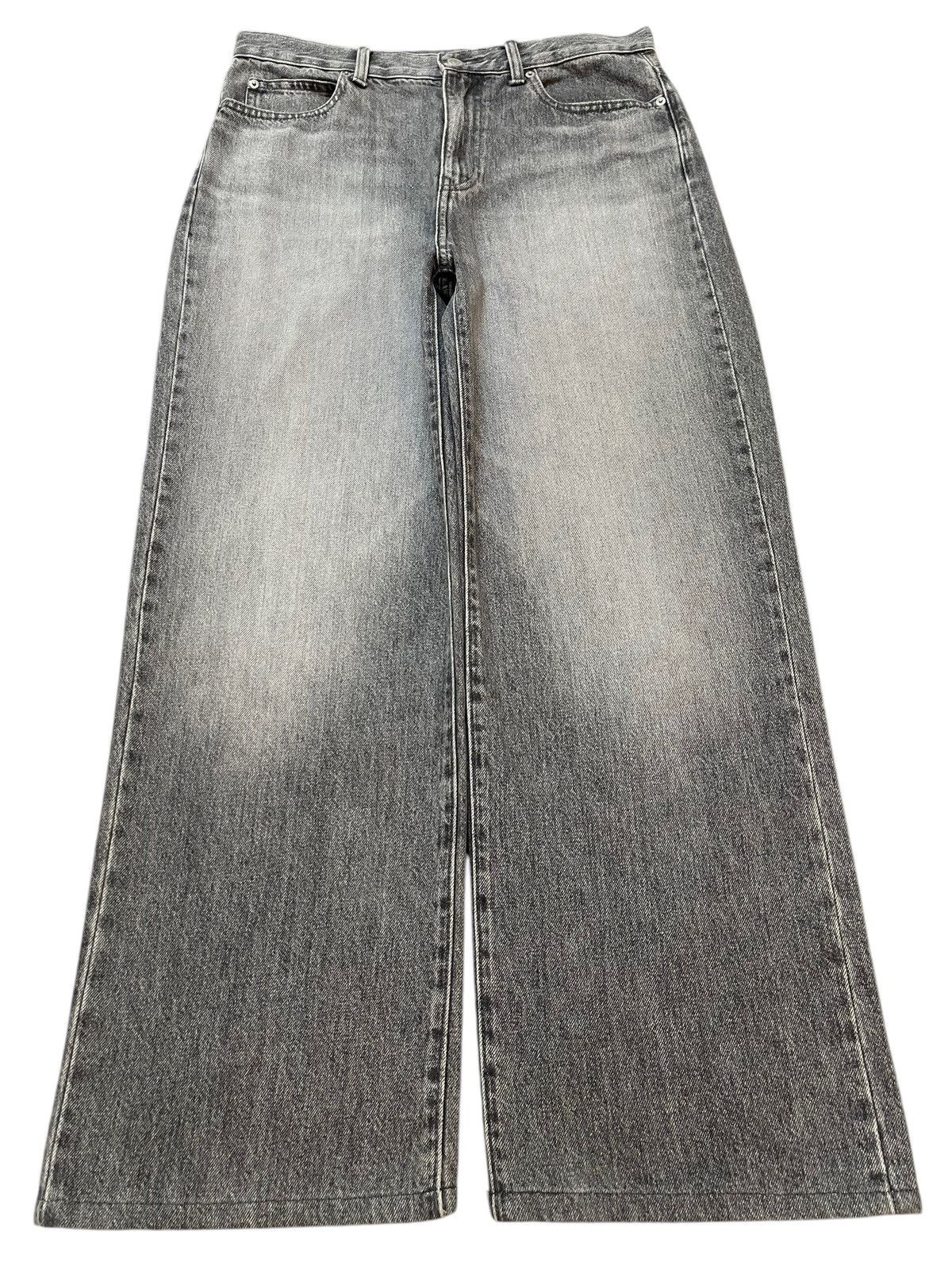 Uniqlo Vintage Japanese Uniqlo Faded Wash Style Baggy Jeans Size US 32 / EU 48 - 1 Thumbnail