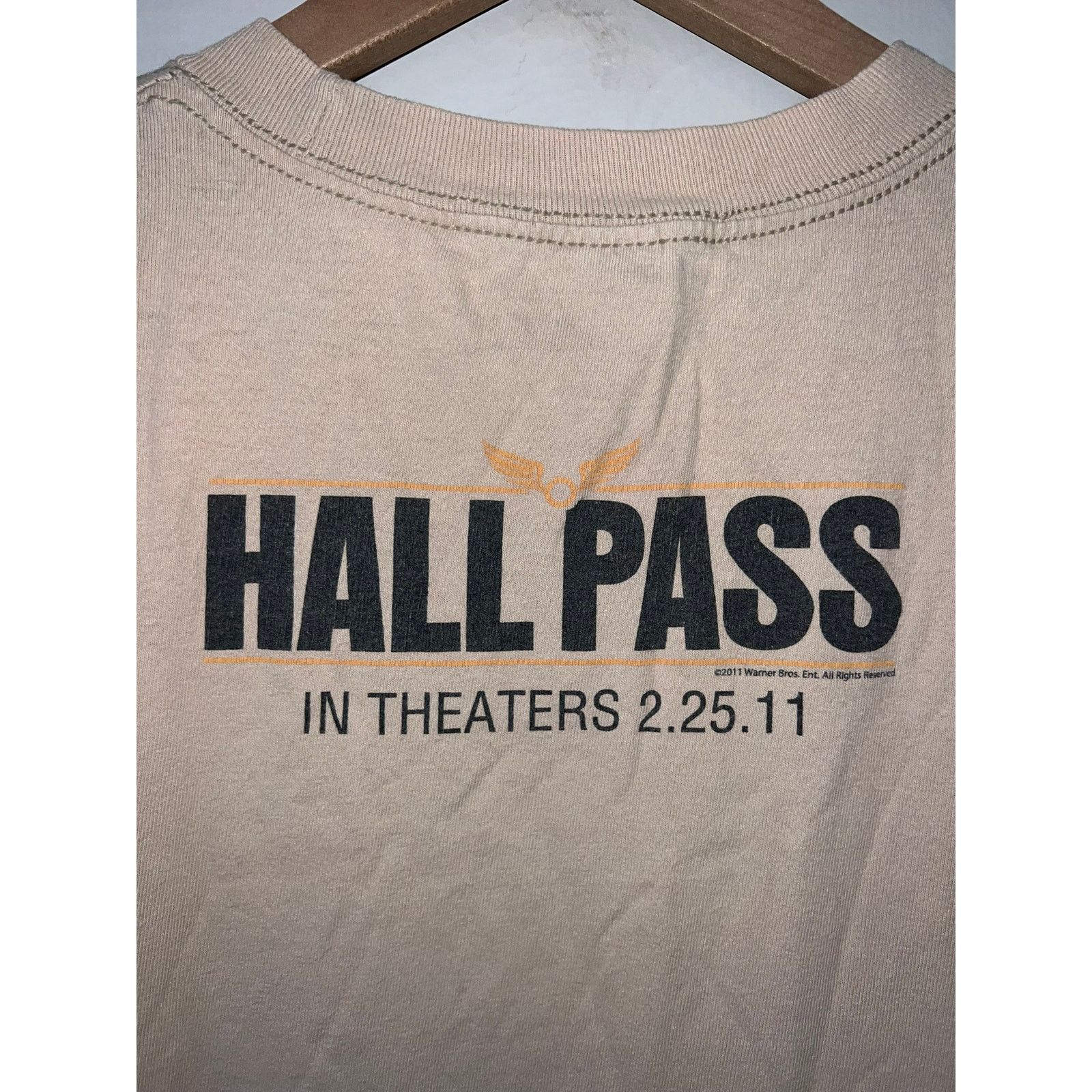 Alstyle Hall Pass Movie Shirt Warner Bros Promo Brown Tee 2011 M Size US M / EU 48-50 / 2 - 6 Thumbnail